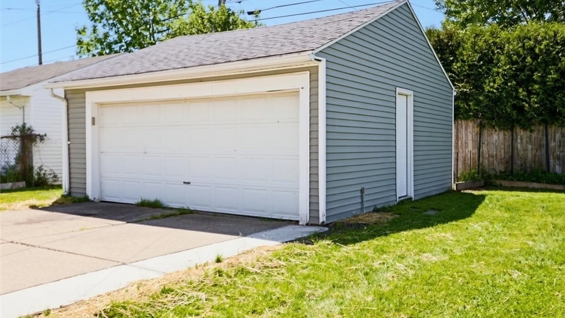 Property at 312 W Girard Boulevard, Tonawanda, NY 14217 7