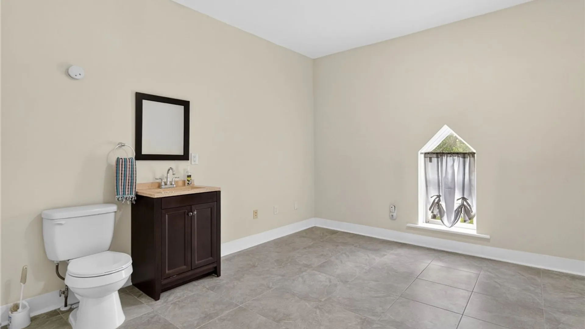 Property at 147 E Genesee Street, Auburn, NY 13021 47
