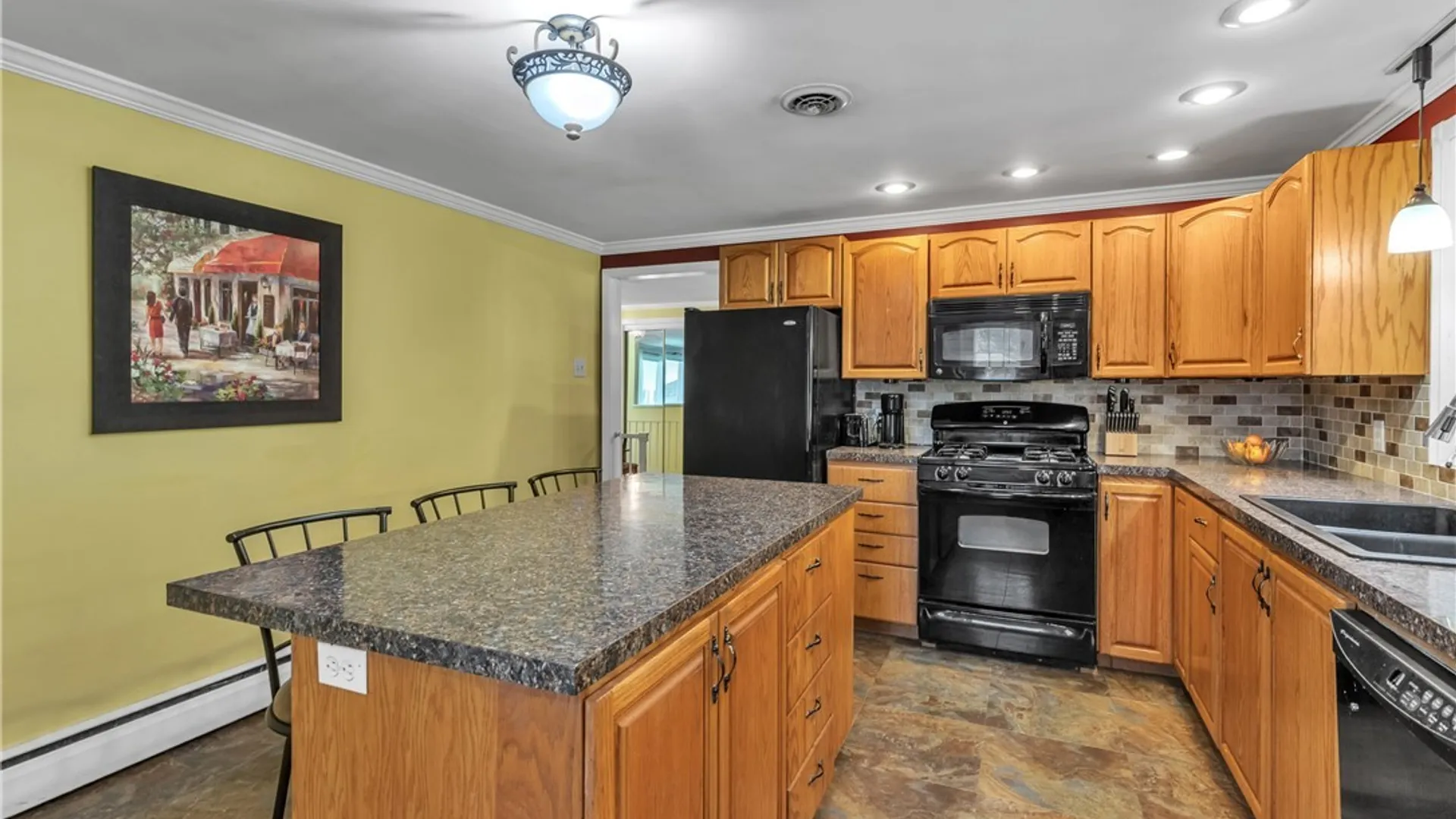 Property at 8667 Bonview, Clarence, NY 14221 12