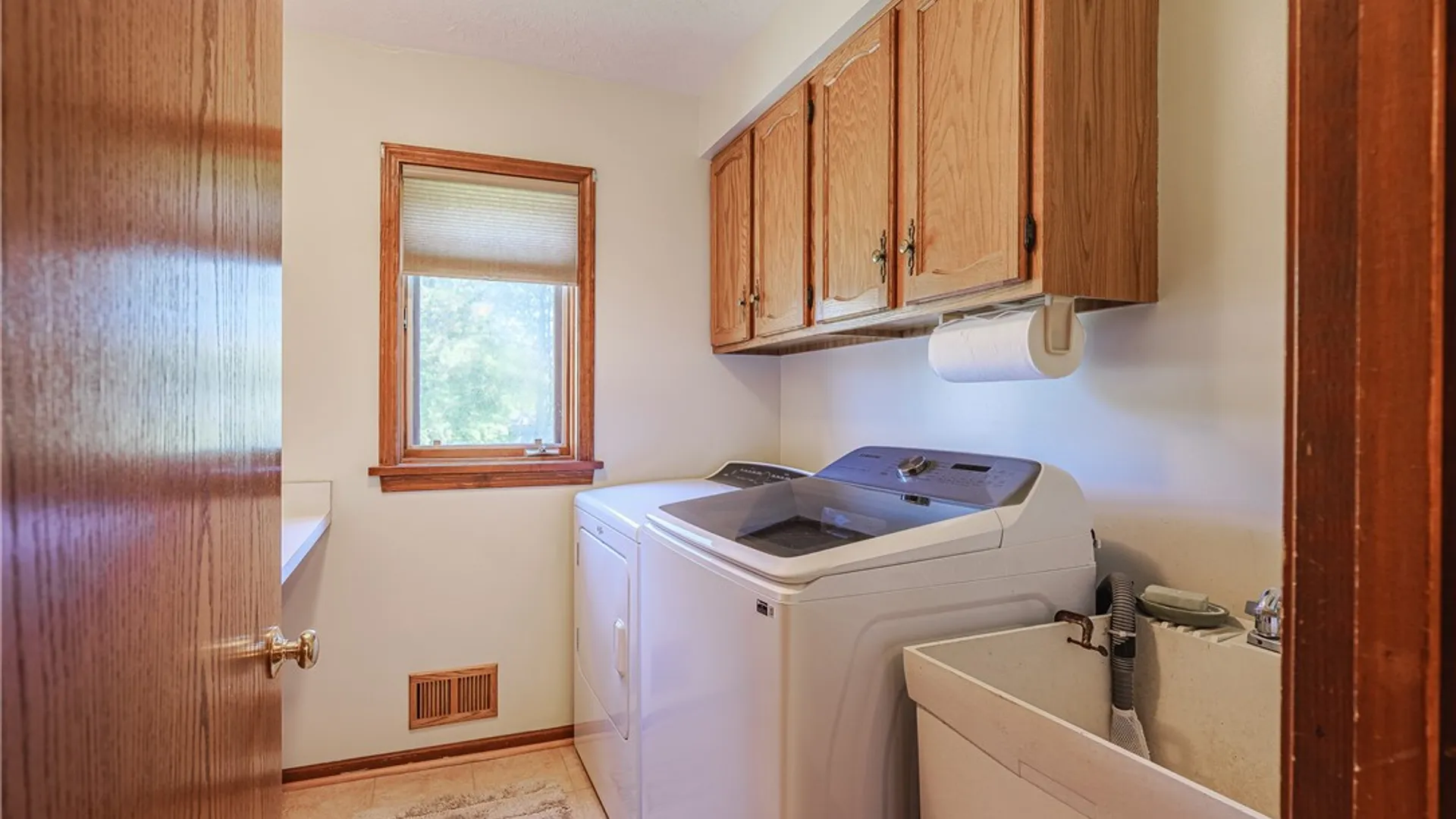 Property at 396 Pineville Lane, Webster, NY 14580 17