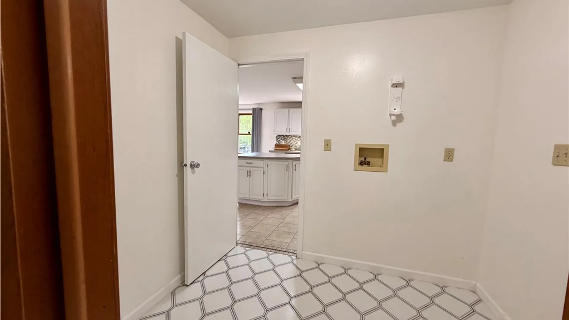 Property at 120 Sunset Drive, Hamburg, NY 14075 26