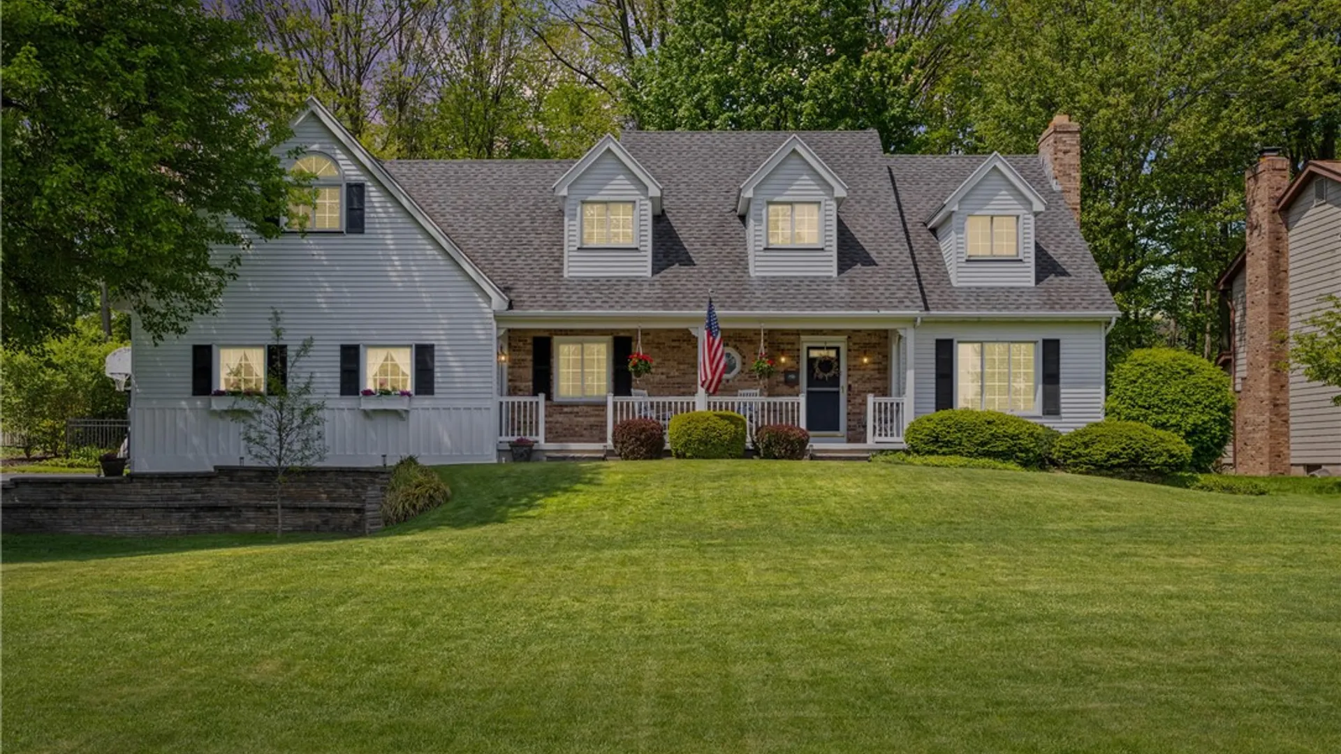 Property at 4 Woodbriar Lane, Chili, NY 14624 2