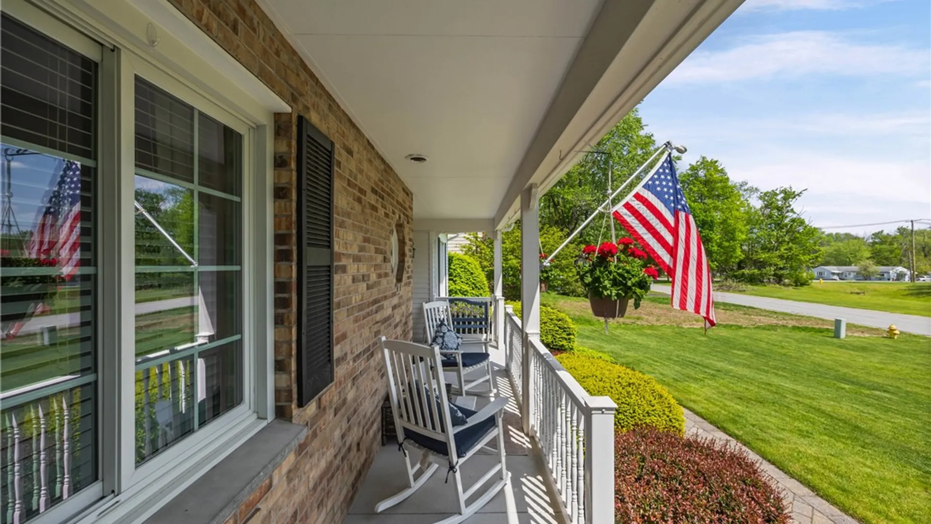 Property at 4 Woodbriar Lane, Chili, NY 14624 3