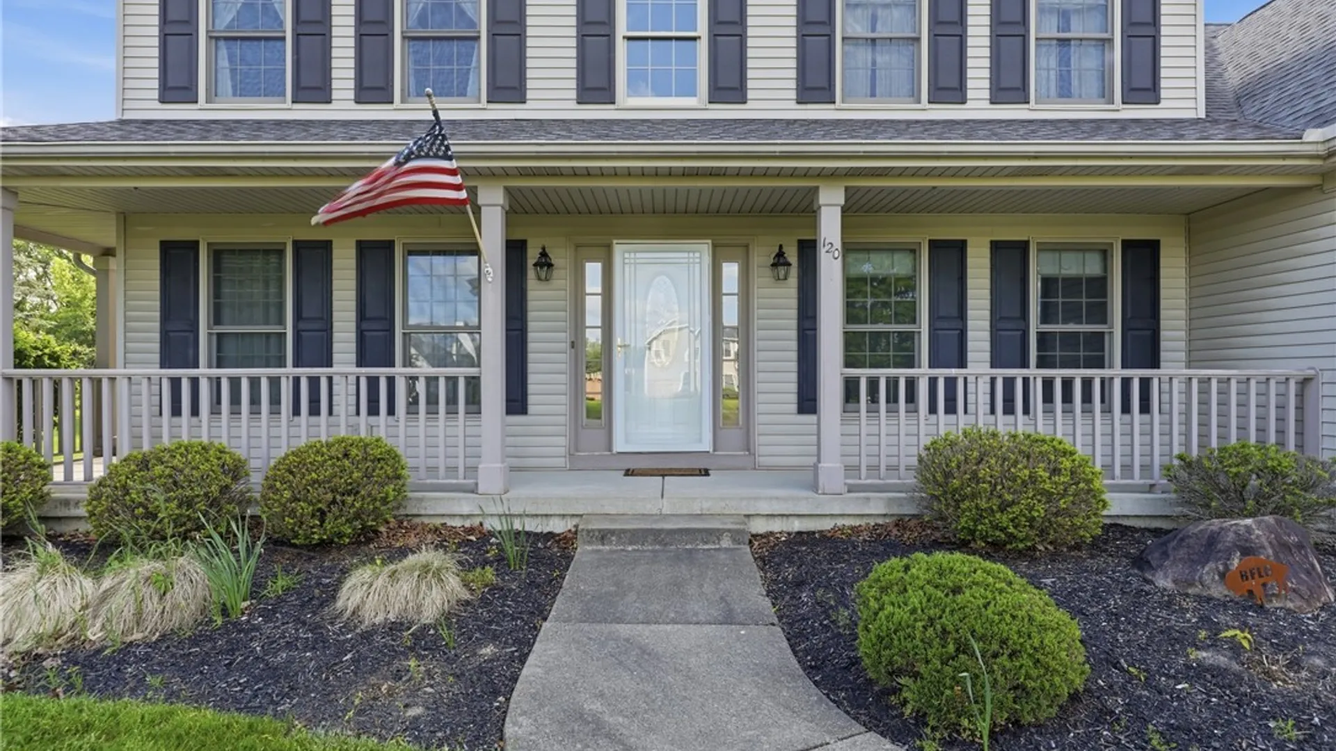 Property at 120 Norwood Lane, Orchard Park, NY 14127 3