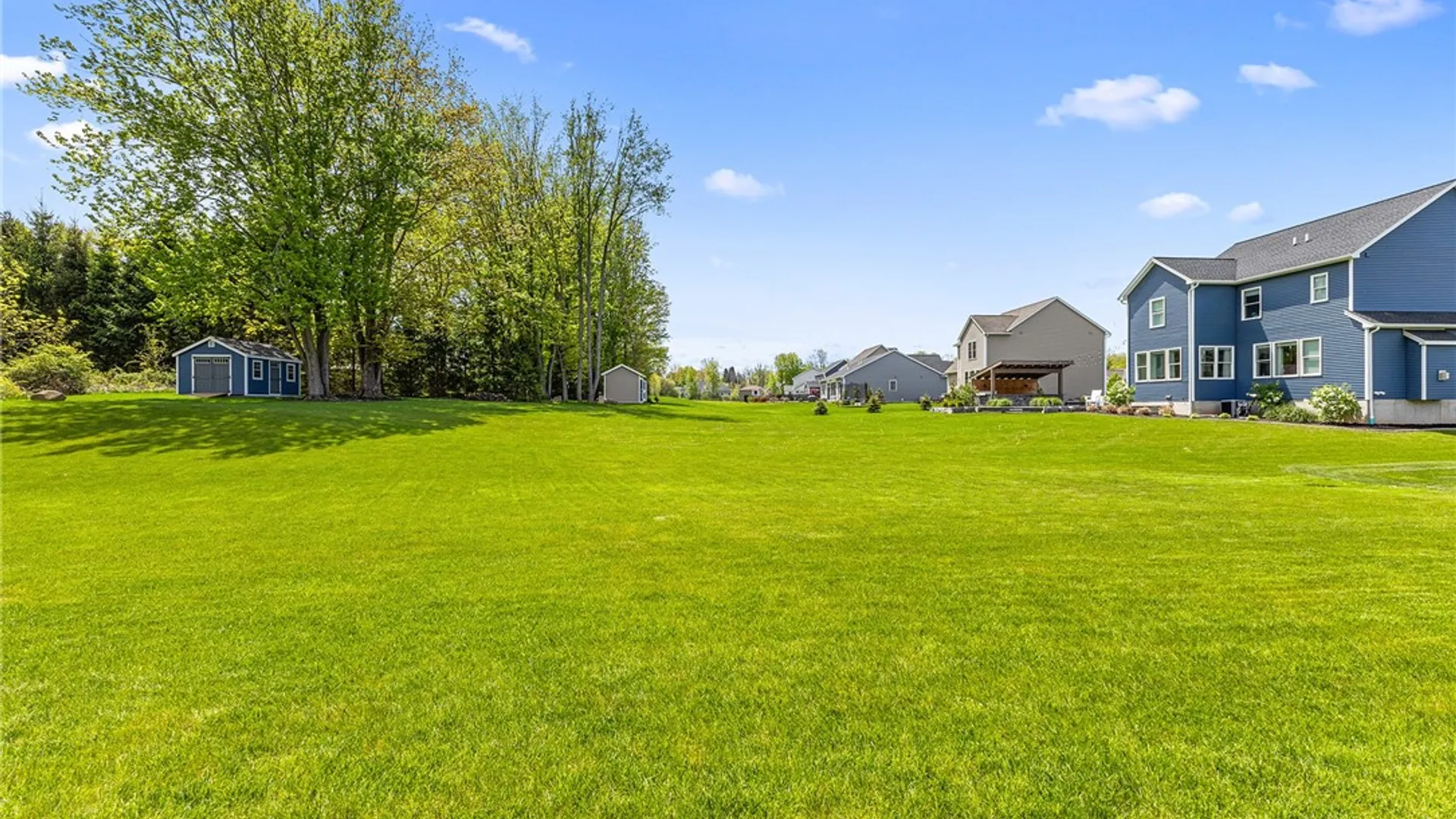 Property at 56 Knightbridge Circle, Penfield, NY 14526 38