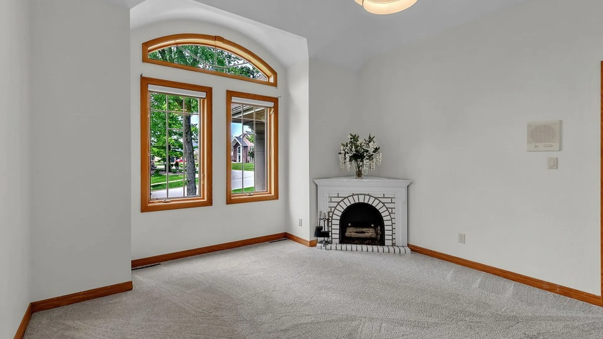 Property at 330 Deerwood Lane, Grand Island, NY 14072 43