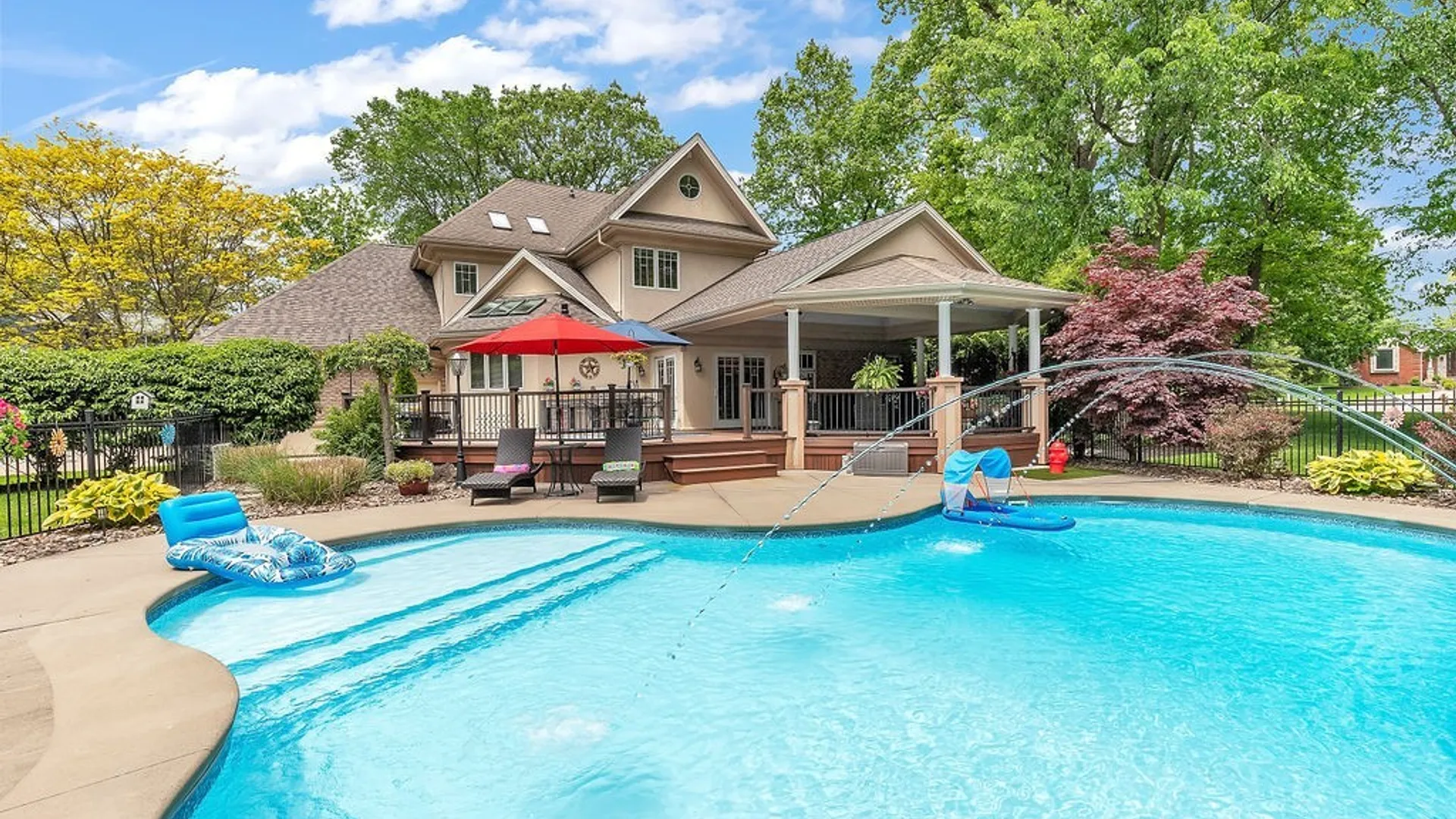 Property at 330 Deerwood Lane, Grand Island, NY 14072 47