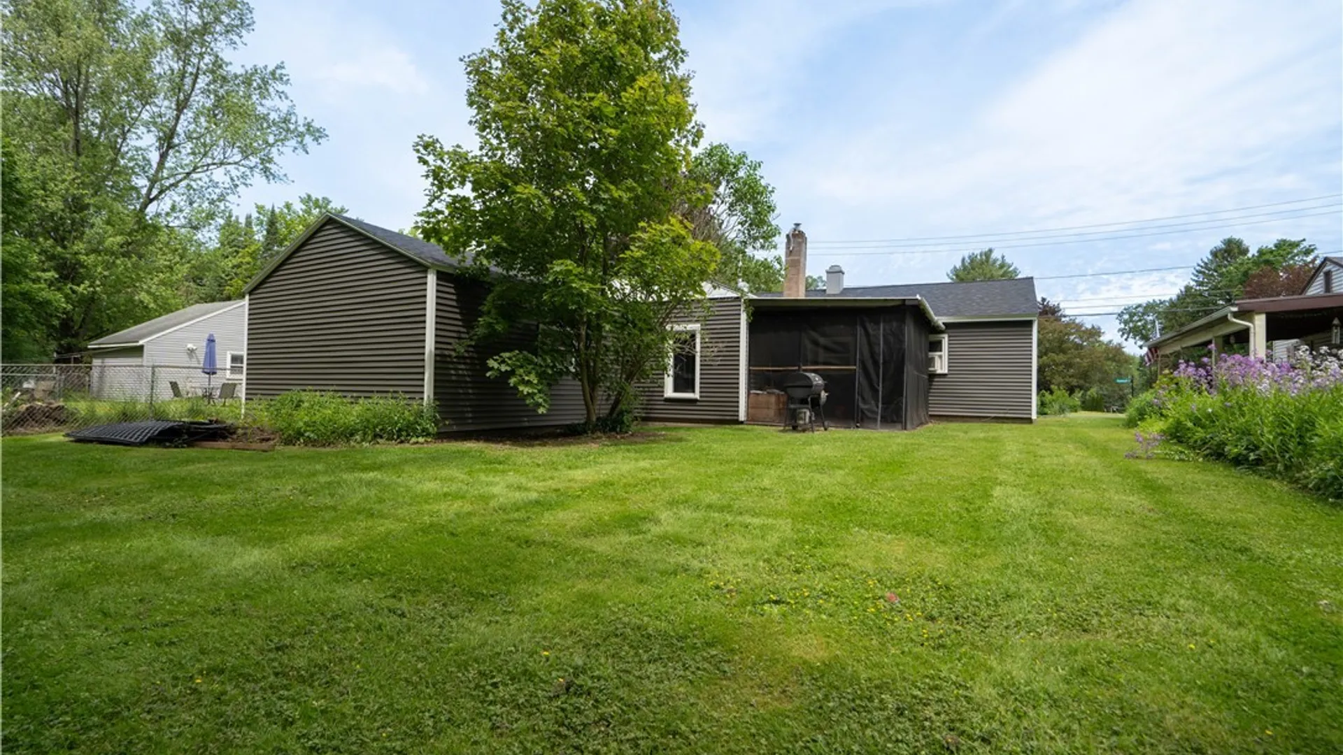 Property at 69 Oakdale Avenue, New Hartford, NY 13413 34