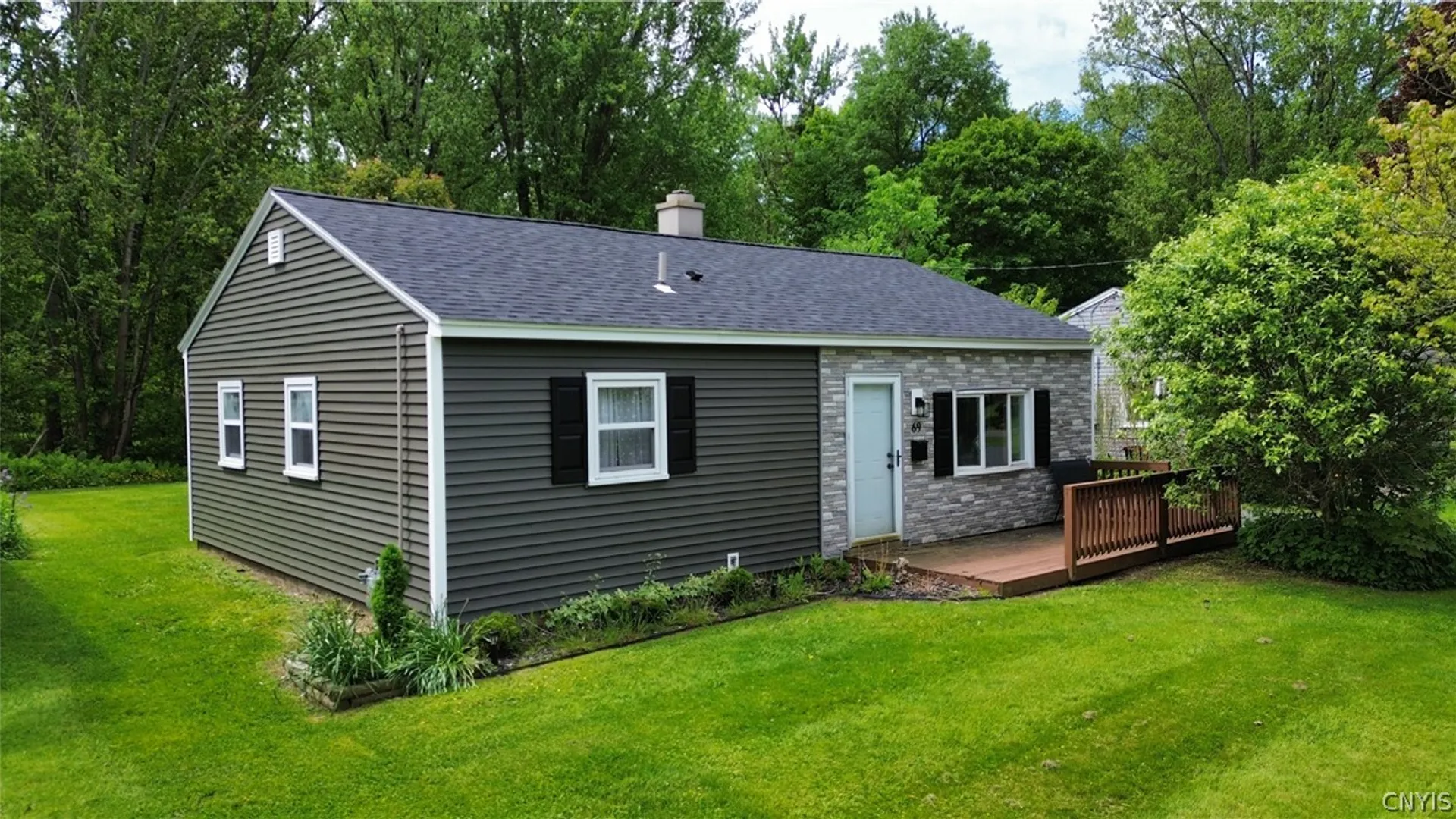 Property at 69 Oakdale Avenue, New Hartford, NY 13413 41