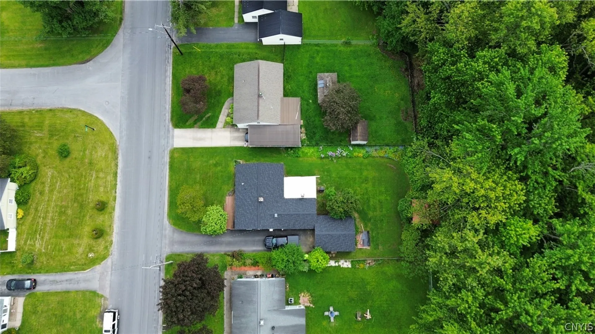 Property at 69 Oakdale Avenue, New Hartford, NY 13413 44