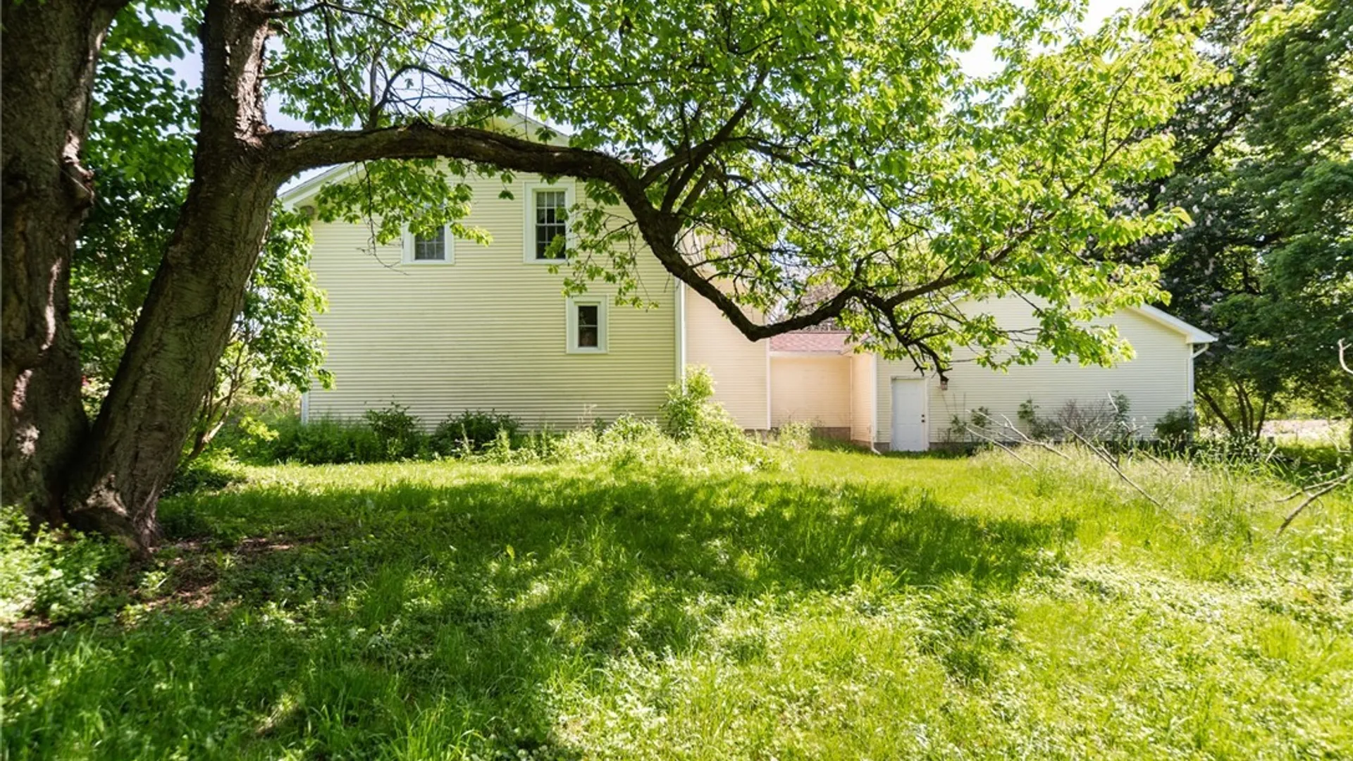 Property at 9318 Creek Road, Batavia, NY 14020 5