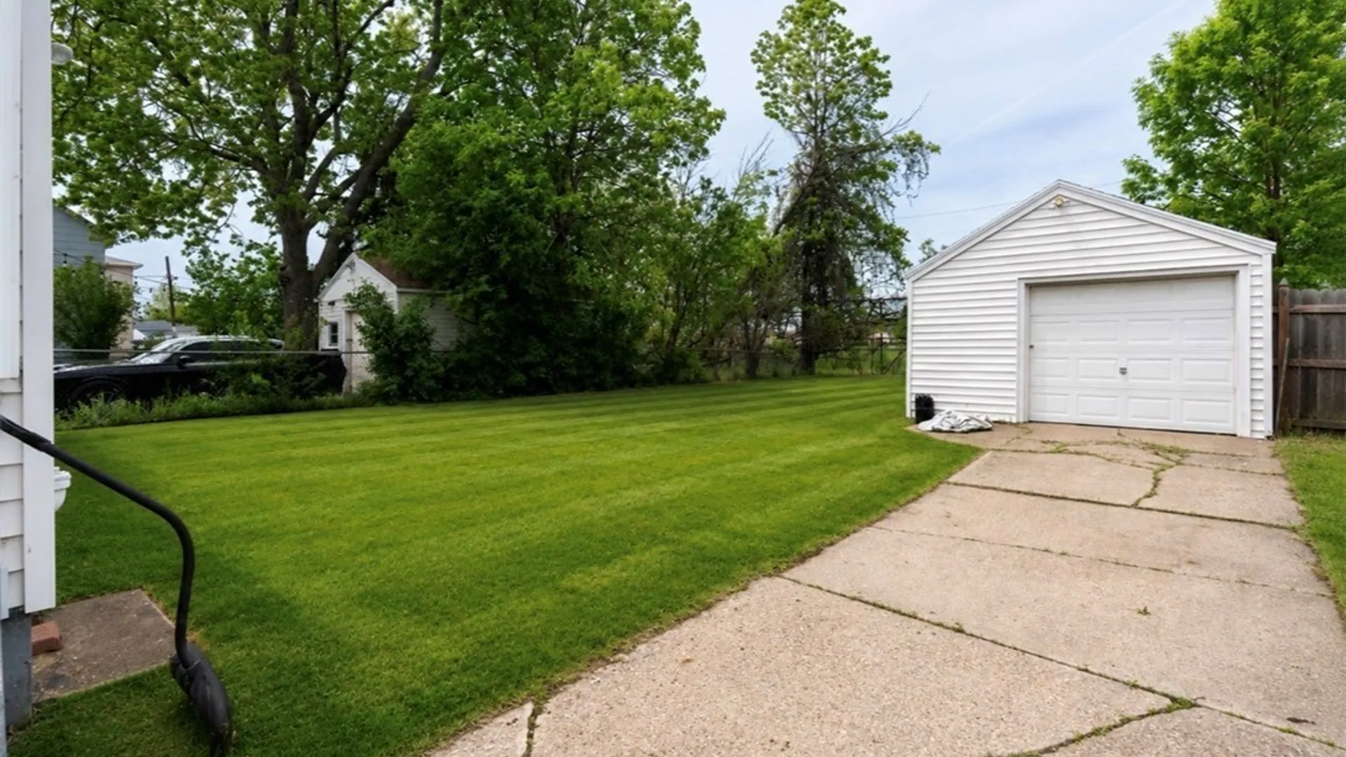 Property at 390 Roesch Avenue, Buffalo, NY 14207 17