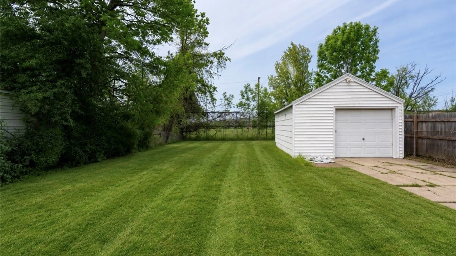 Property at 390 Roesch Avenue, Buffalo, NY 14207 19
