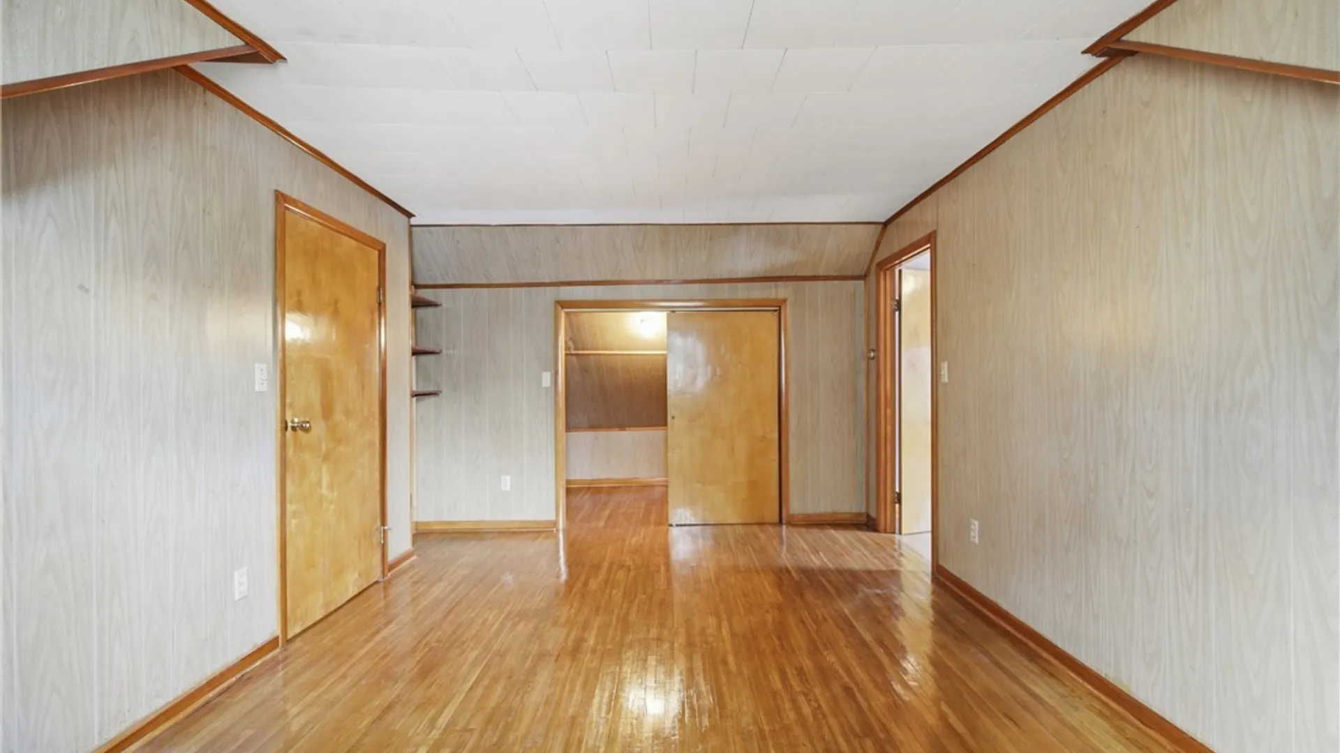 Property at 19 Reo Avenue, Cheektowaga, NY 14211 18