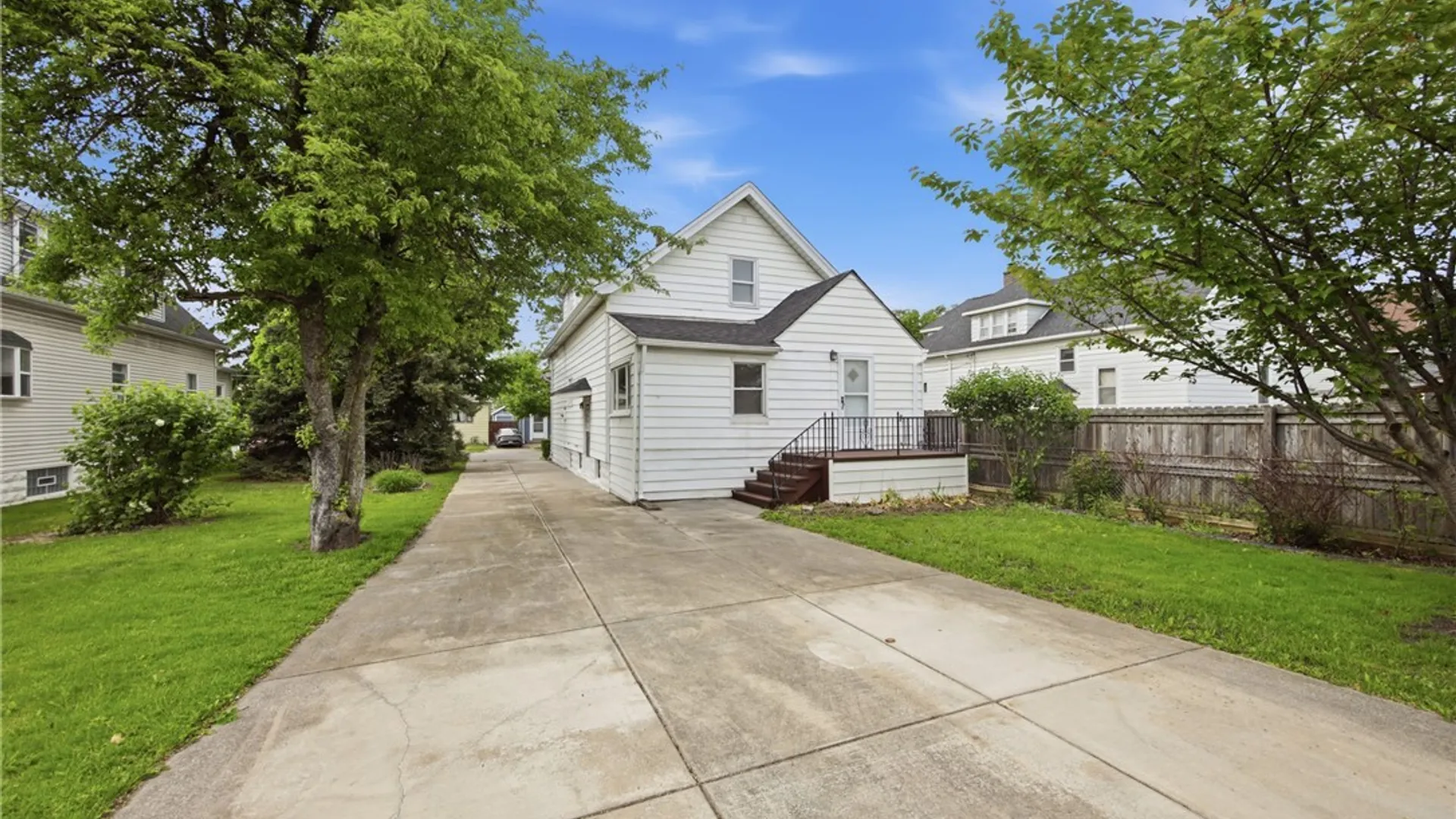 Property at 19 Reo Avenue, Cheektowaga, NY 14211 24