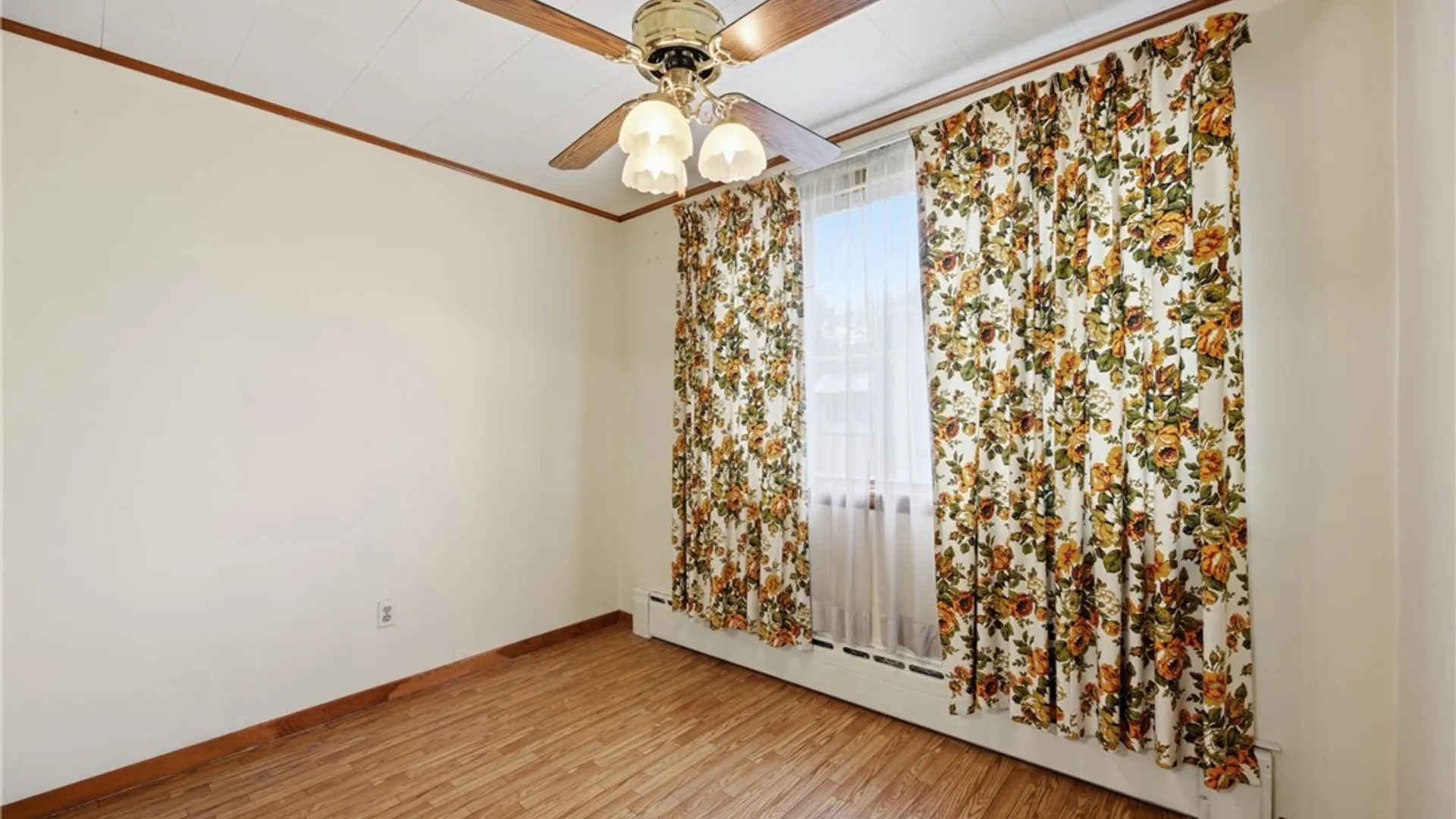Property at 19 Reo Avenue, Cheektowaga, NY 14211 7