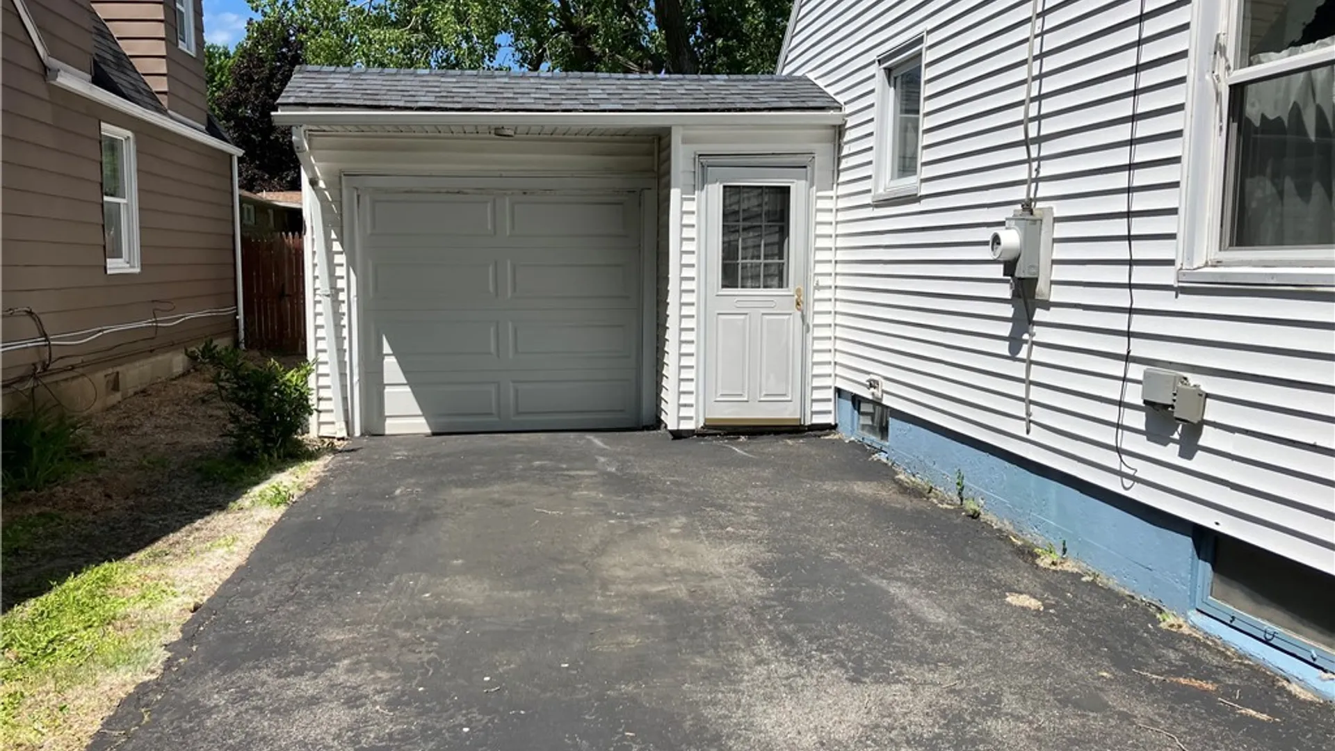 Property at 14 Hemenway Road, Cheektowaga, NY 14225 3