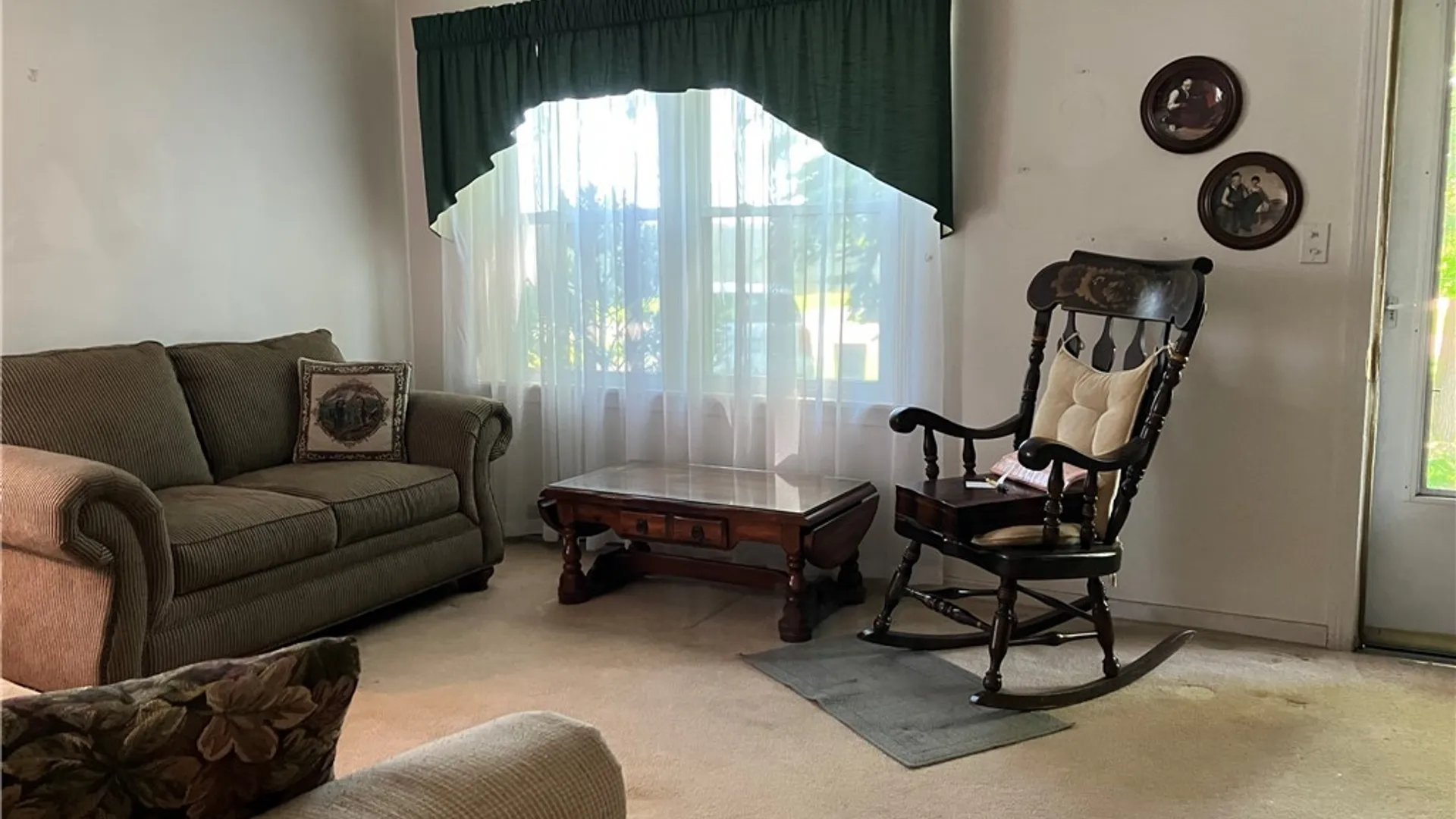 Property at 14 Hemenway Road, Cheektowaga, NY 14225 4