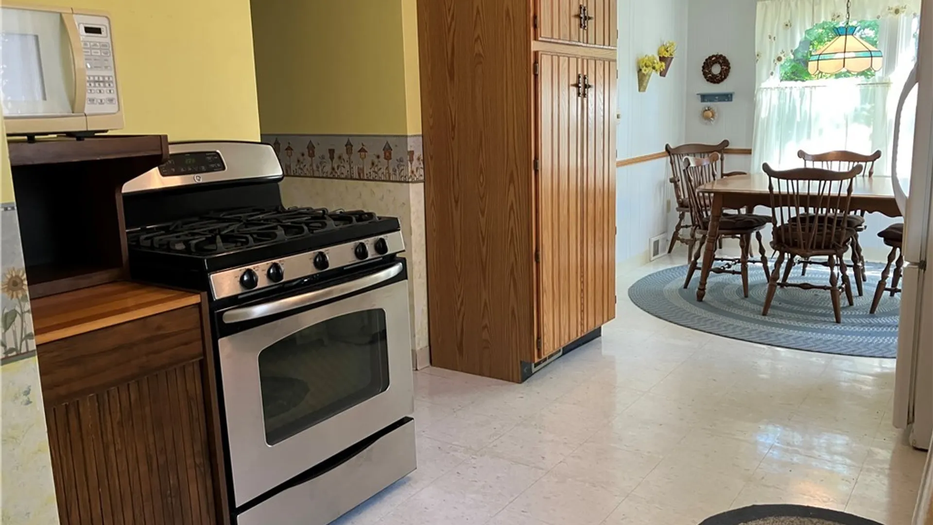 Property at 14 Hemenway Road, Cheektowaga, NY 14225 8