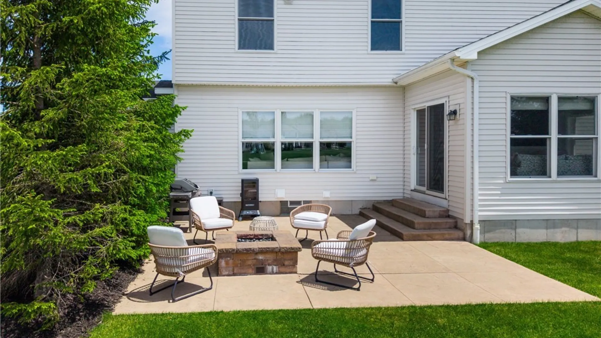 Property at 9467 Kristina Circle, Clarence, NY 14032 39