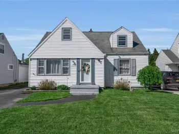 Property at 39 Leawood Drive, Tonawanda, NY 14150