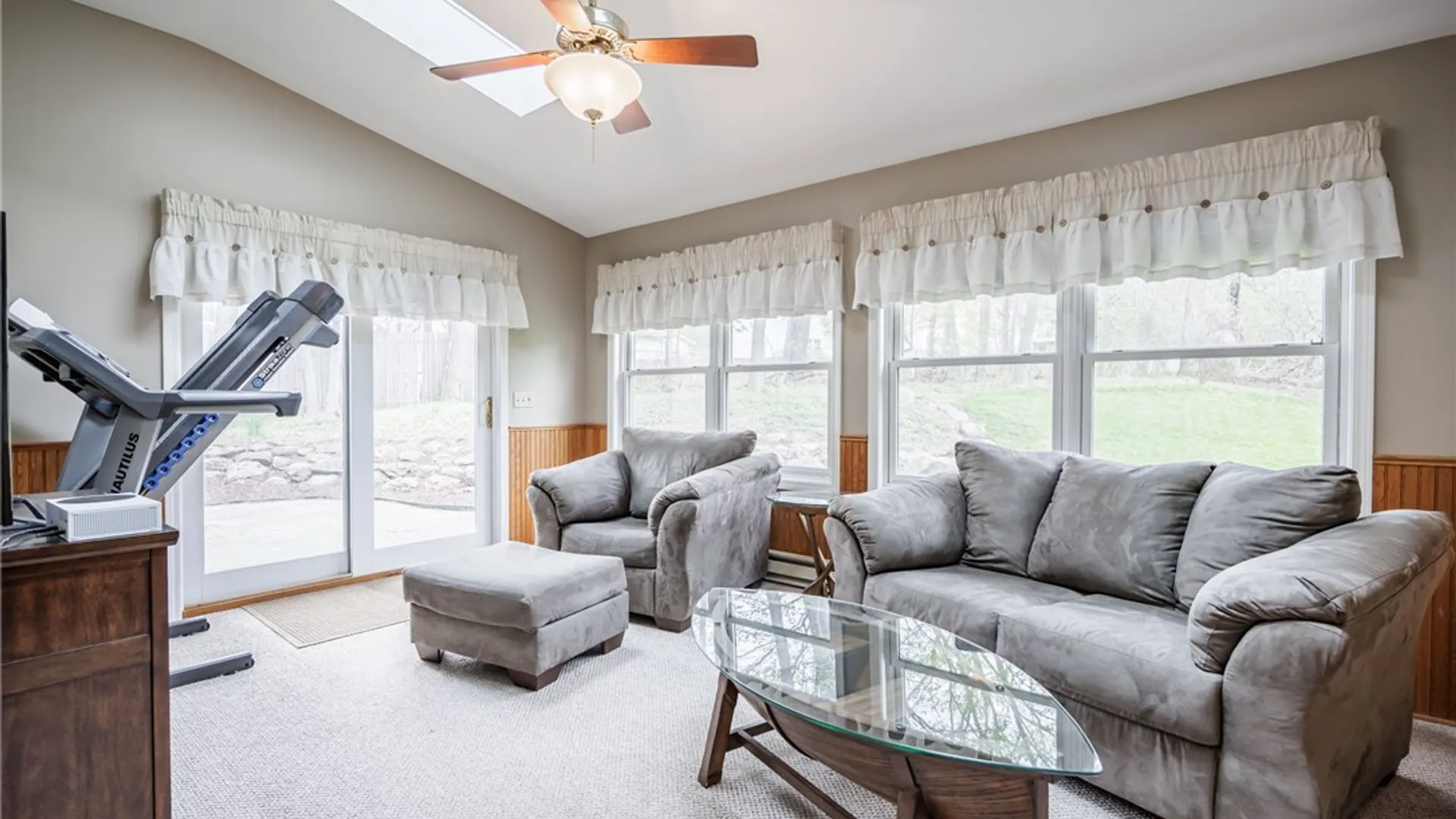 Property at 4 Kerry Hill, Perinton, NY 14450 18