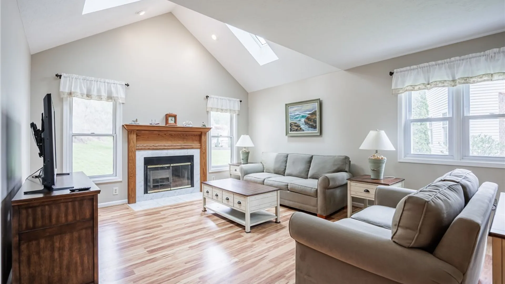 Property at 4 Kerry Hill, Perinton, NY 14450 9