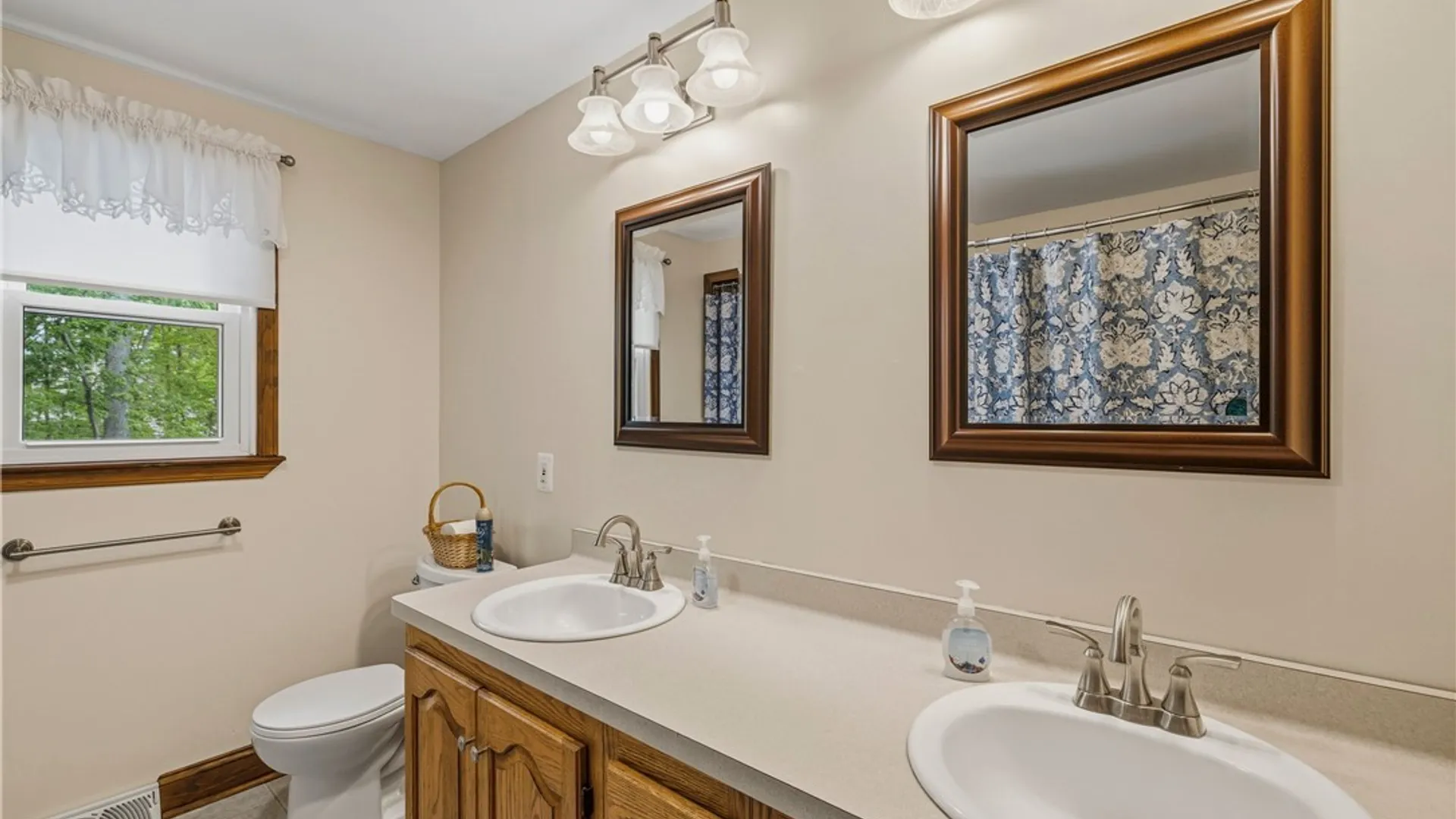 Property at 7221 Woodhaven Drive, Lockport Town, NY 14094 30