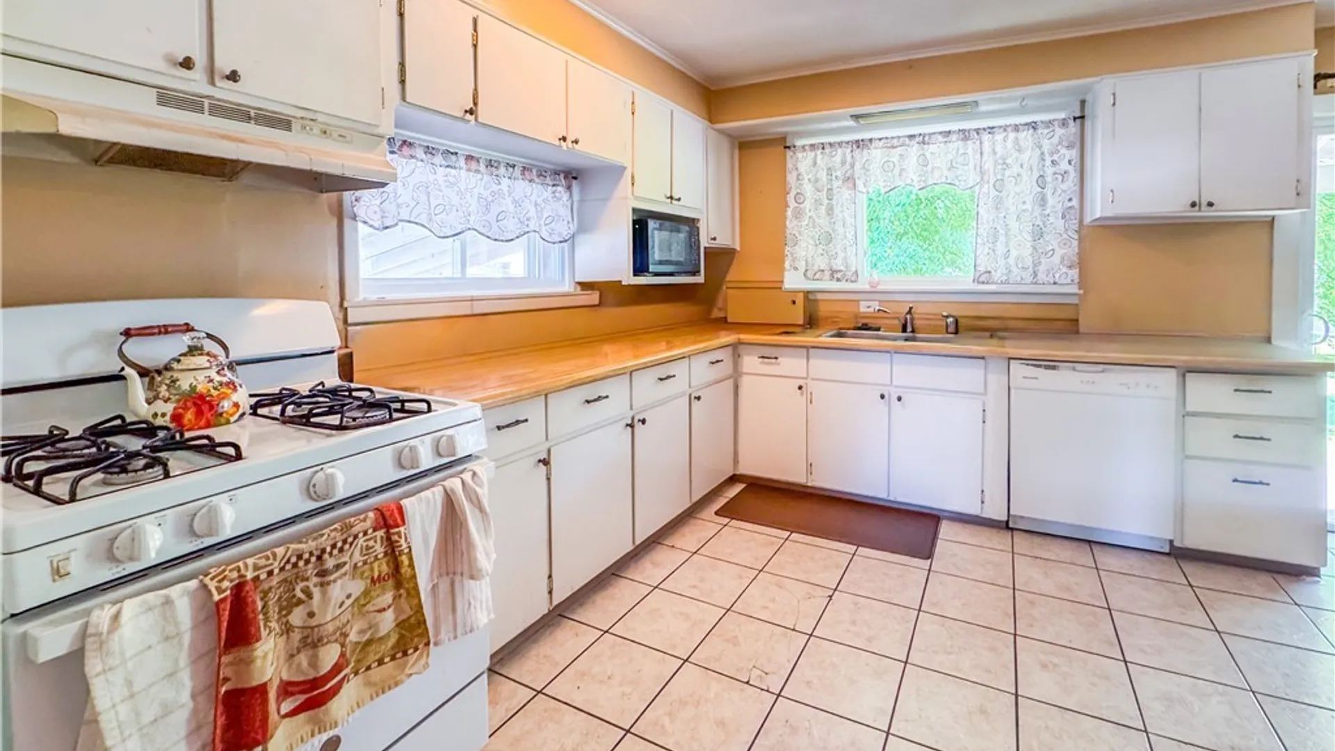 Property at 22-24 Burt Avenue, Auburn, NY 13021 10