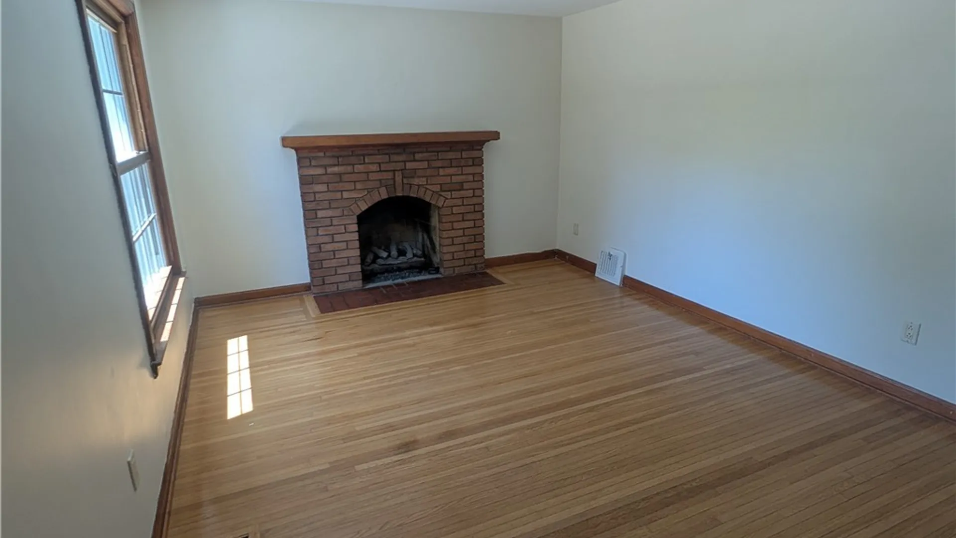 Property at 512 Lamarck Drive, Cheektowaga, NY 14225 11