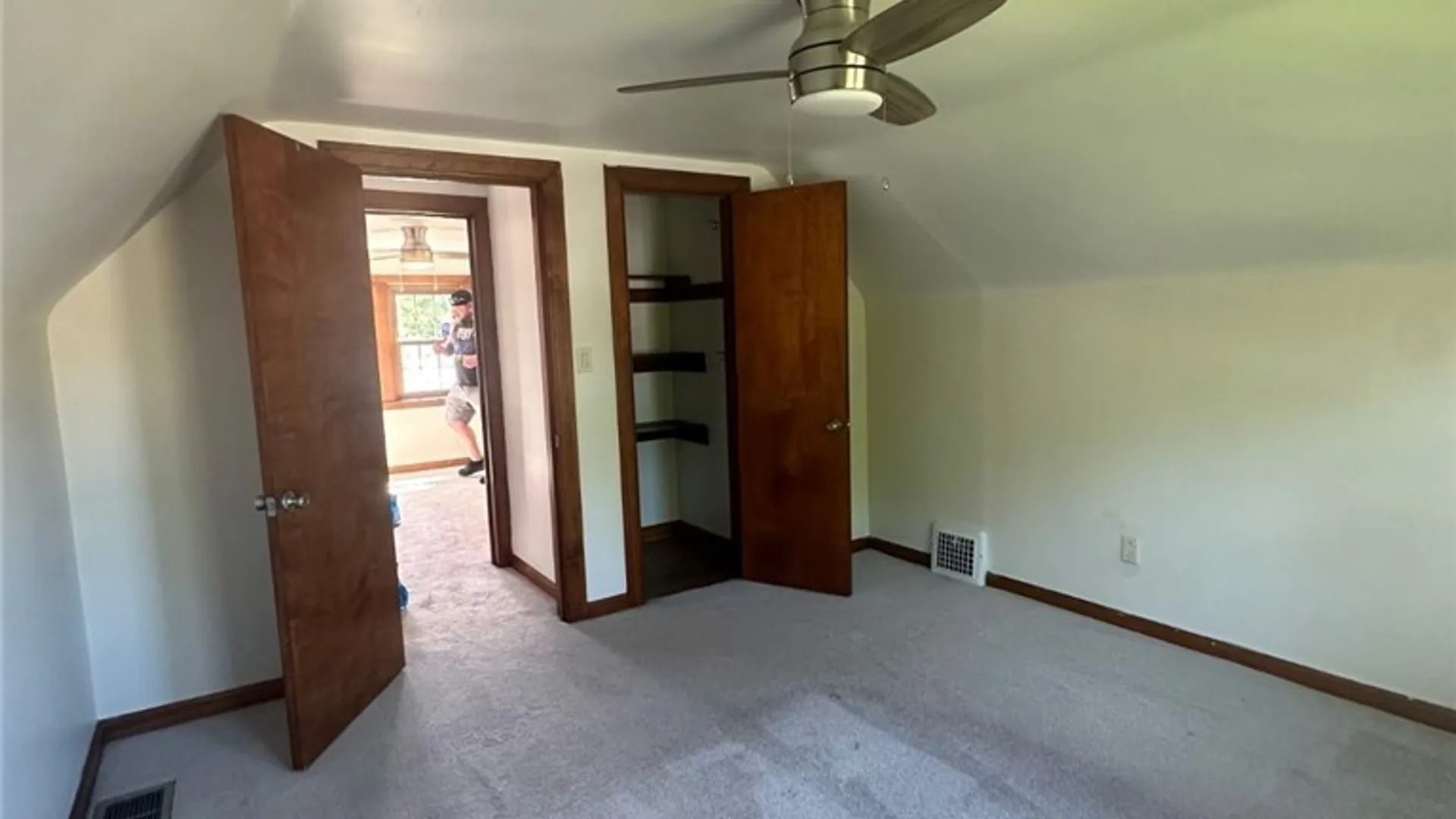 Property at 512 Lamarck Drive, Cheektowaga, NY 14225 28