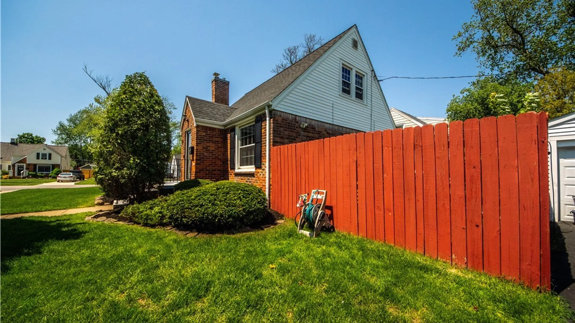 Property at 512 Lamarck Drive, Cheektowaga, NY 14225 3