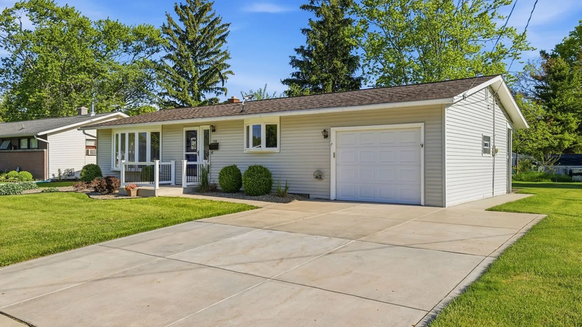 Property at 558 Applewood Drive, Porter, NY 14174 2