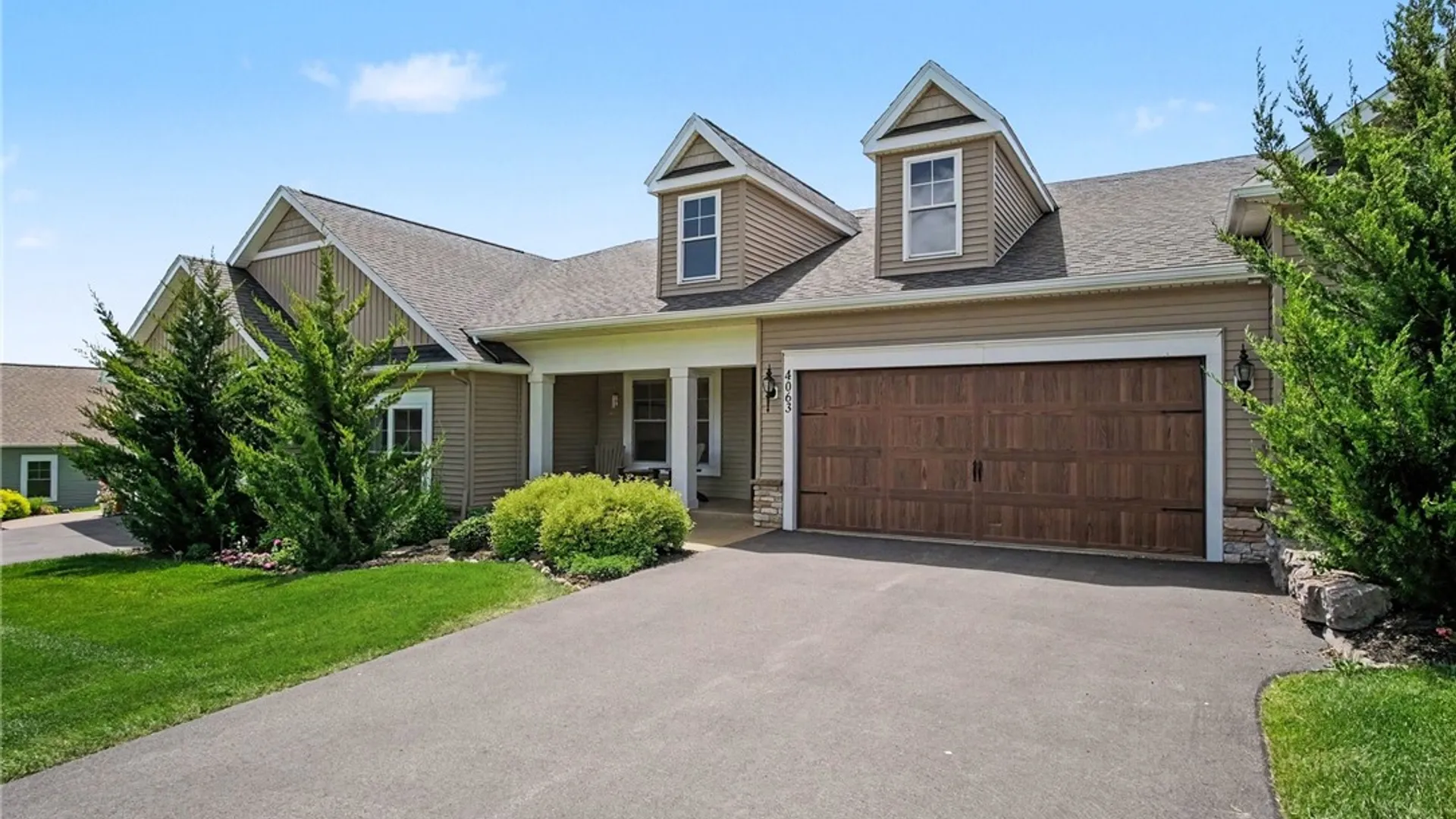 Property at 4063 St James Parkway, Canandaigua Town, NY 14424 4