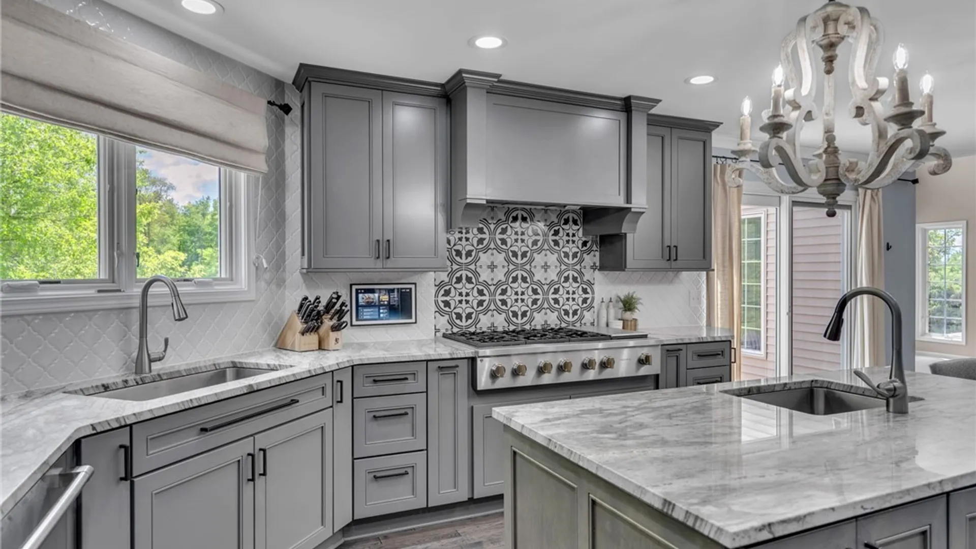 Property at 27 Chicory Lane, Lancaster, NY 14086 16
