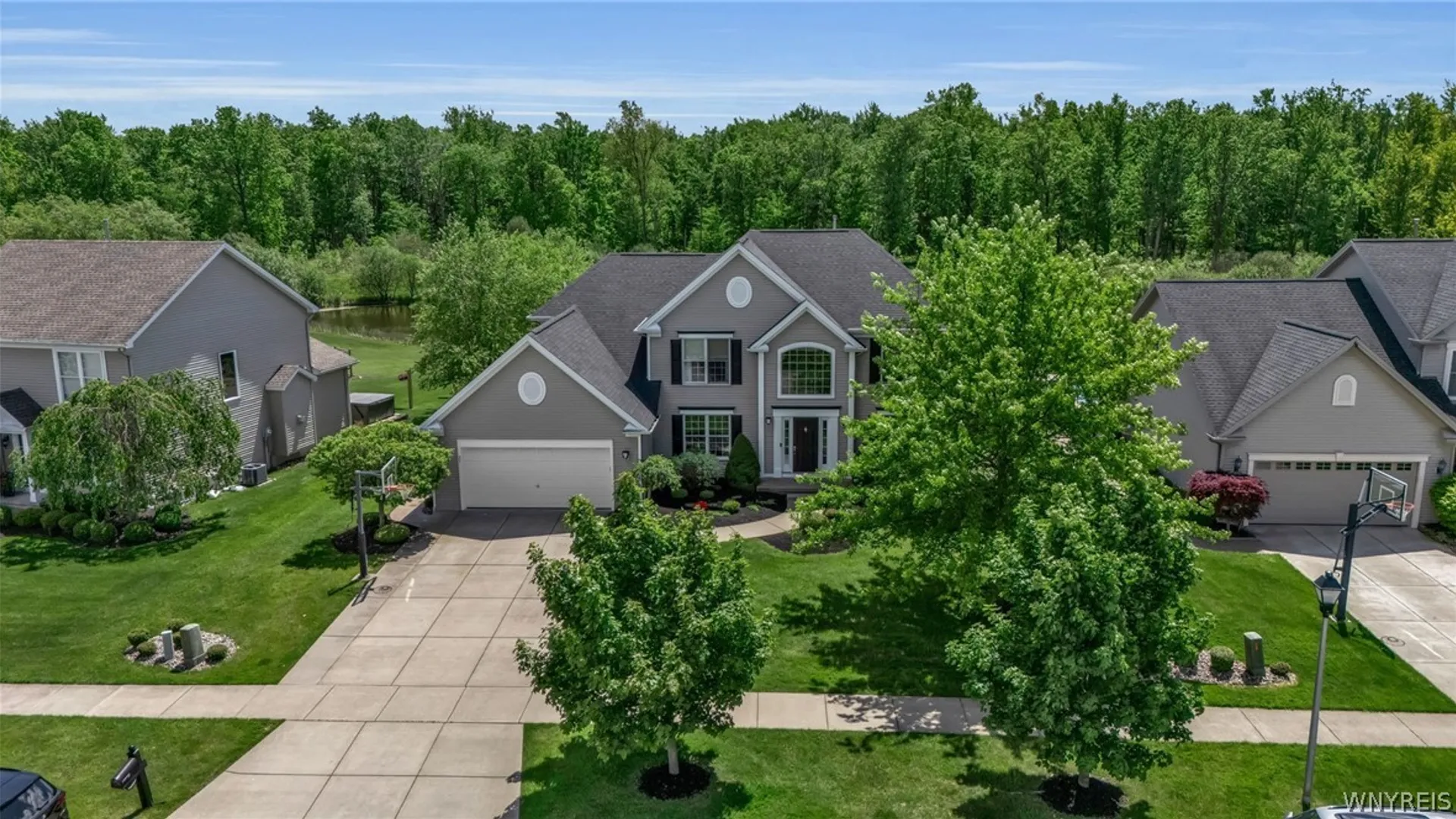 Property at 27 Chicory Lane, Lancaster, NY 14086 42