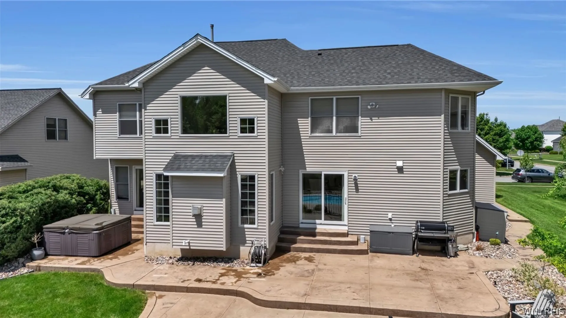 Property at 27 Chicory Lane, Lancaster, NY 14086 43