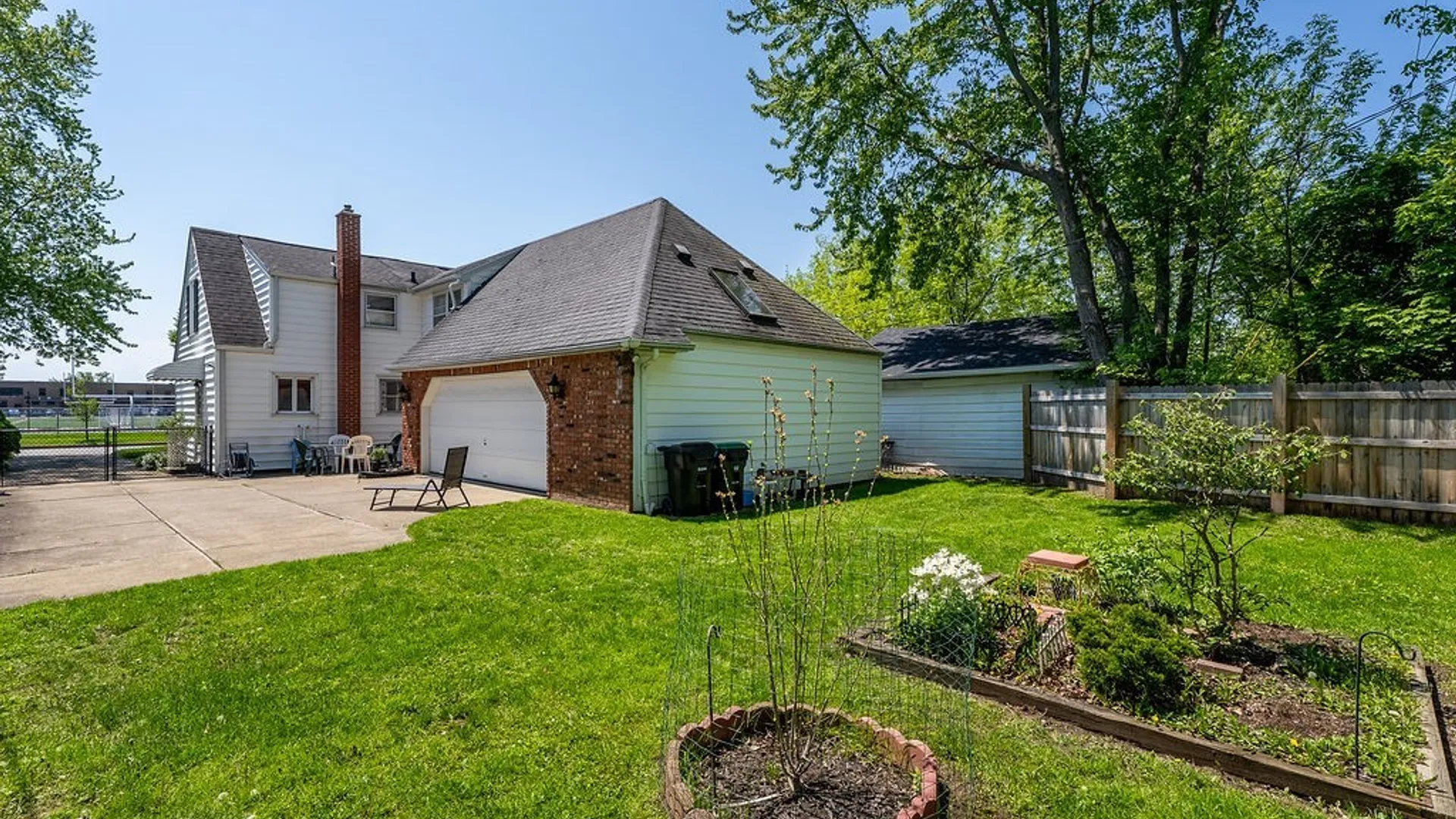 Property at 106 Wilton Parkway, Tonawanda, NY 14223 44