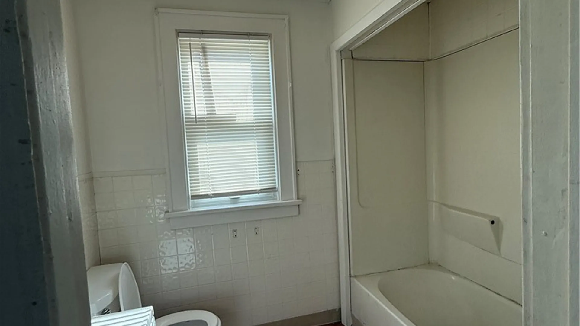 Property at 284 Jefferson Avenue, Rochester, NY 14621 7