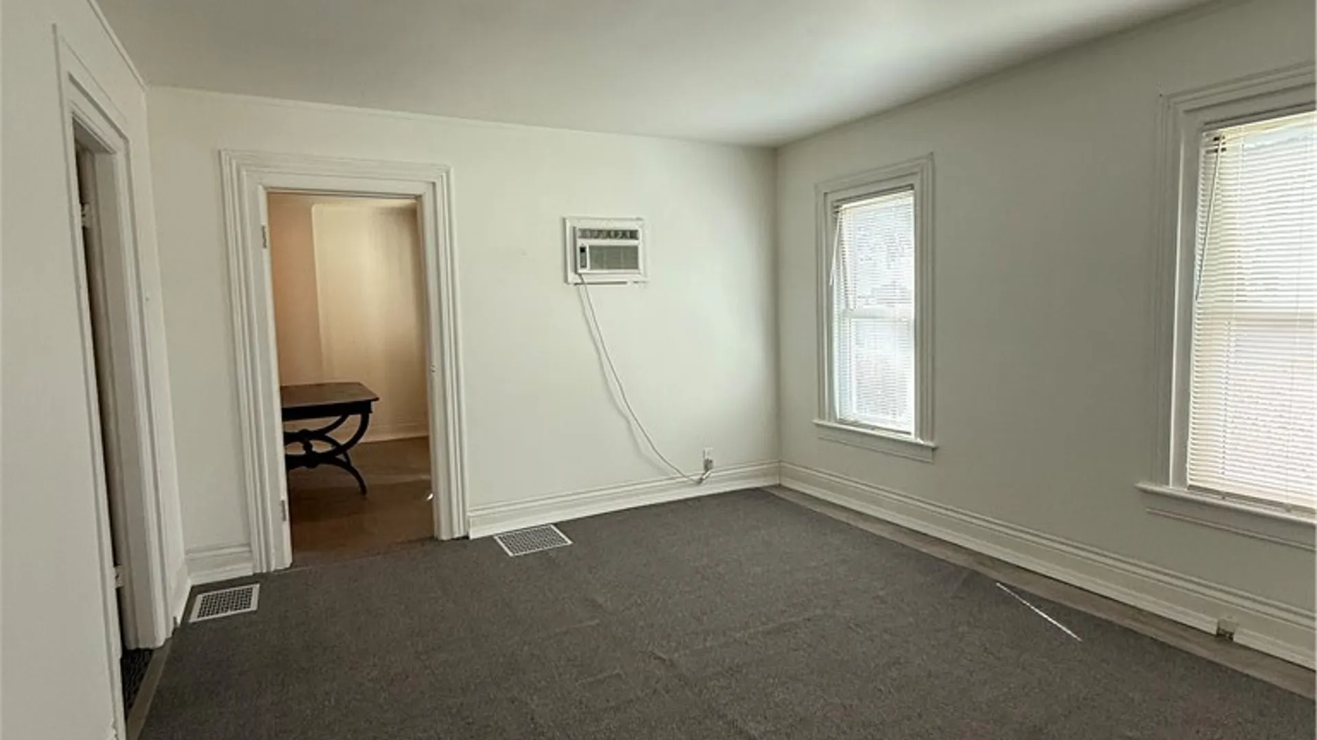 Property at 284 Jefferson Avenue, Rochester, NY 14621 8