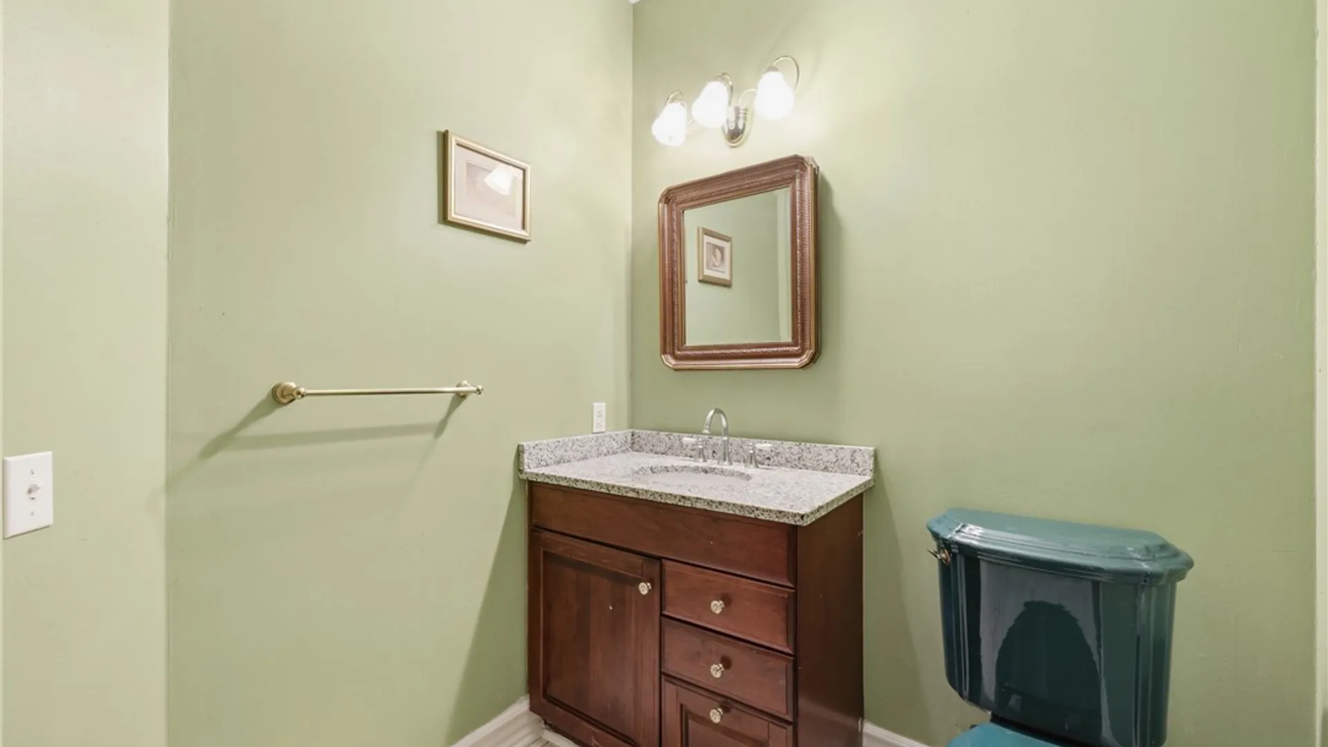 Property at 29 Laurel Lane, Amherst, NY 14221 21