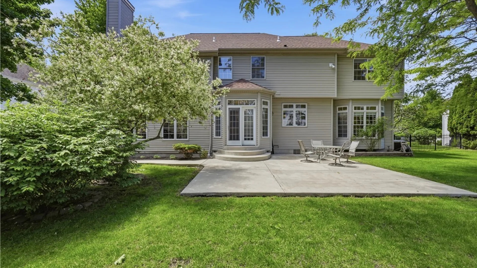 Property at 29 Laurel Lane, Amherst, NY 14221 40