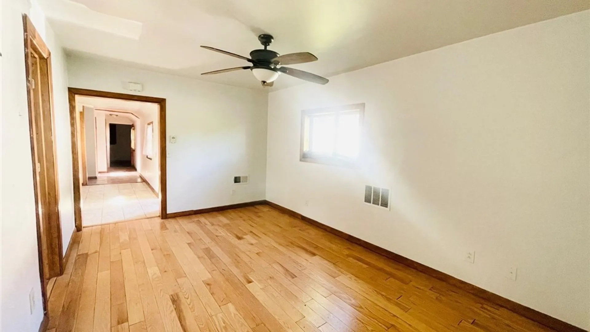 Property at 18 Olga Place, Buffalo, NY 14206 11