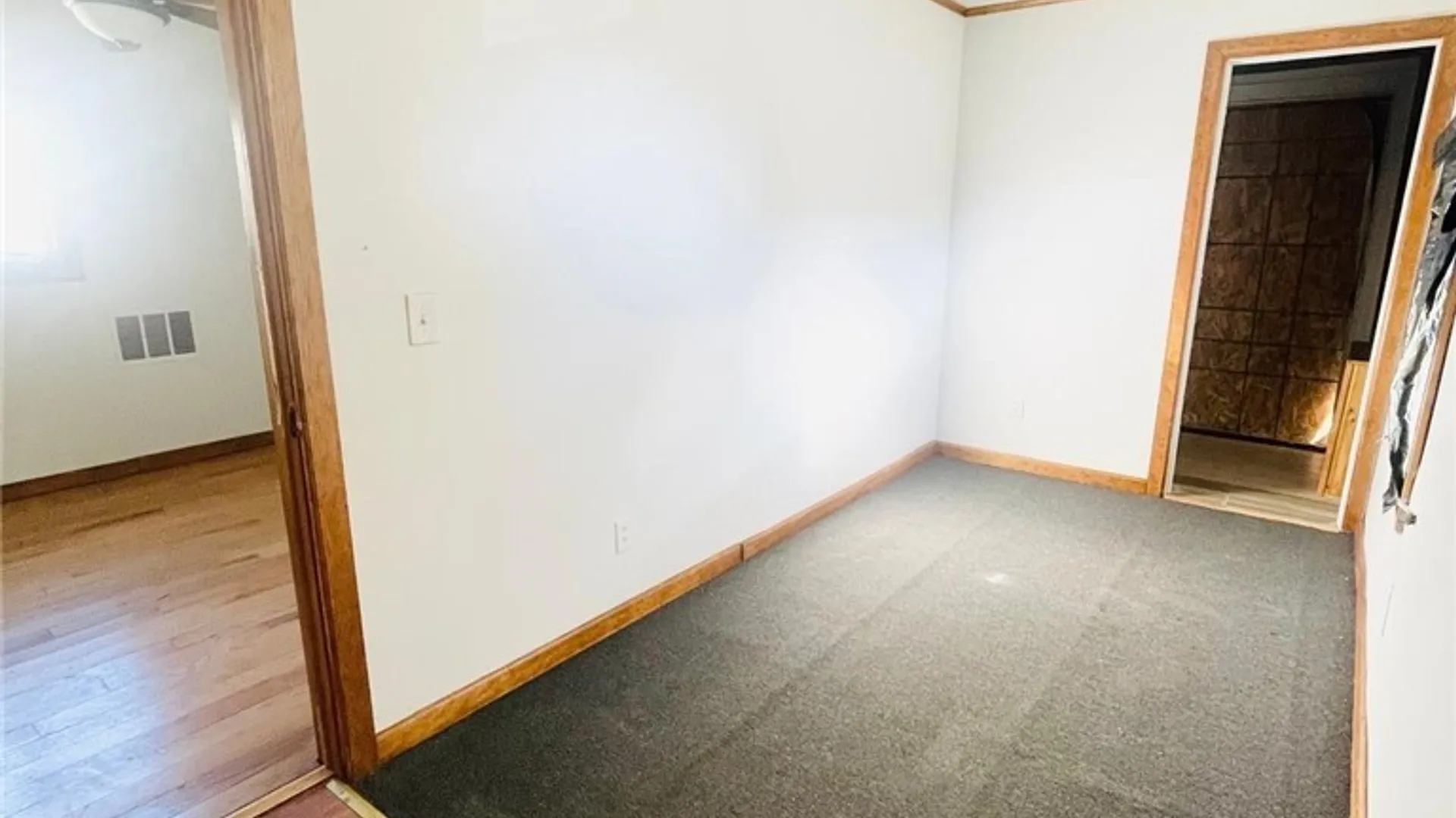 Property at 18 Olga Place, Buffalo, NY 14206 12