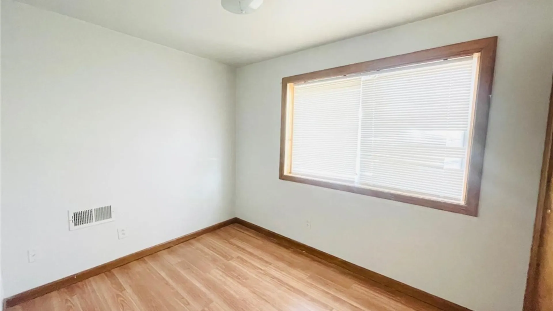 Property at 18 Olga Place, Buffalo, NY 14206 14