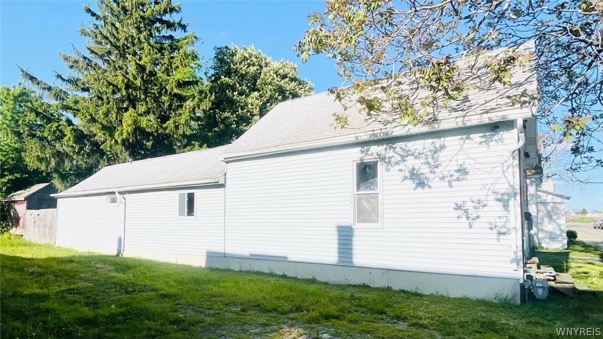 Property at 18 Olga Place, Buffalo, NY 14206 18
