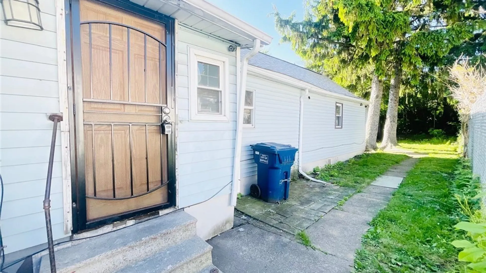 Property at 18 Olga Place, Buffalo, NY 14206 2