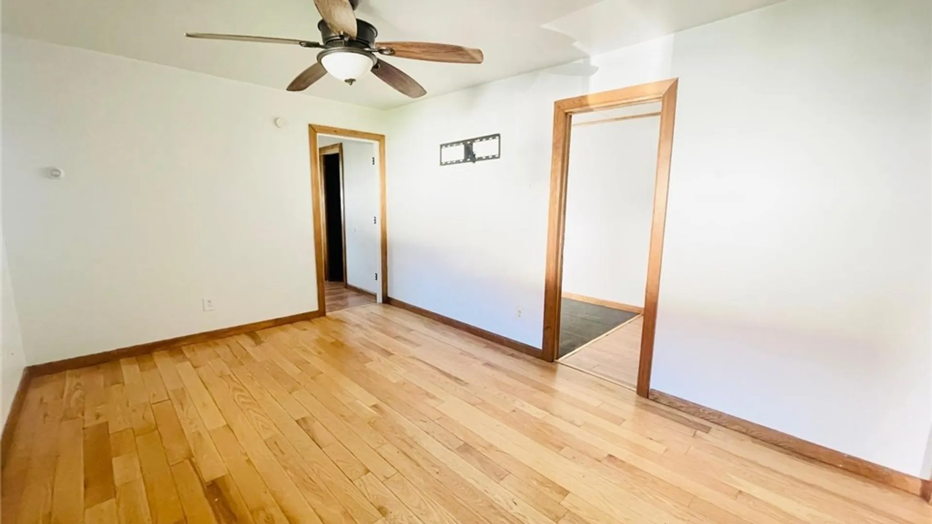 Property at 18 Olga Place, Buffalo, NY 14206 4