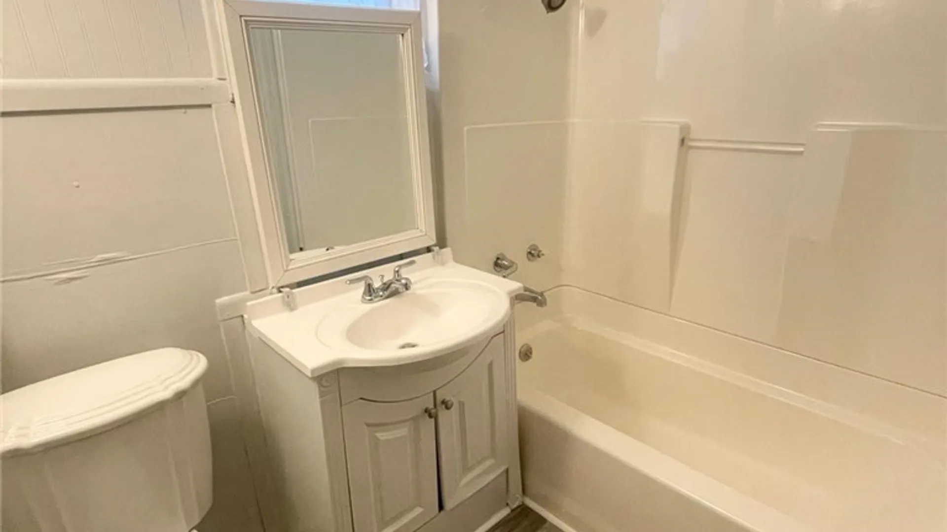 Property at 132 E Utica Street, Buffalo, NY 14209 11