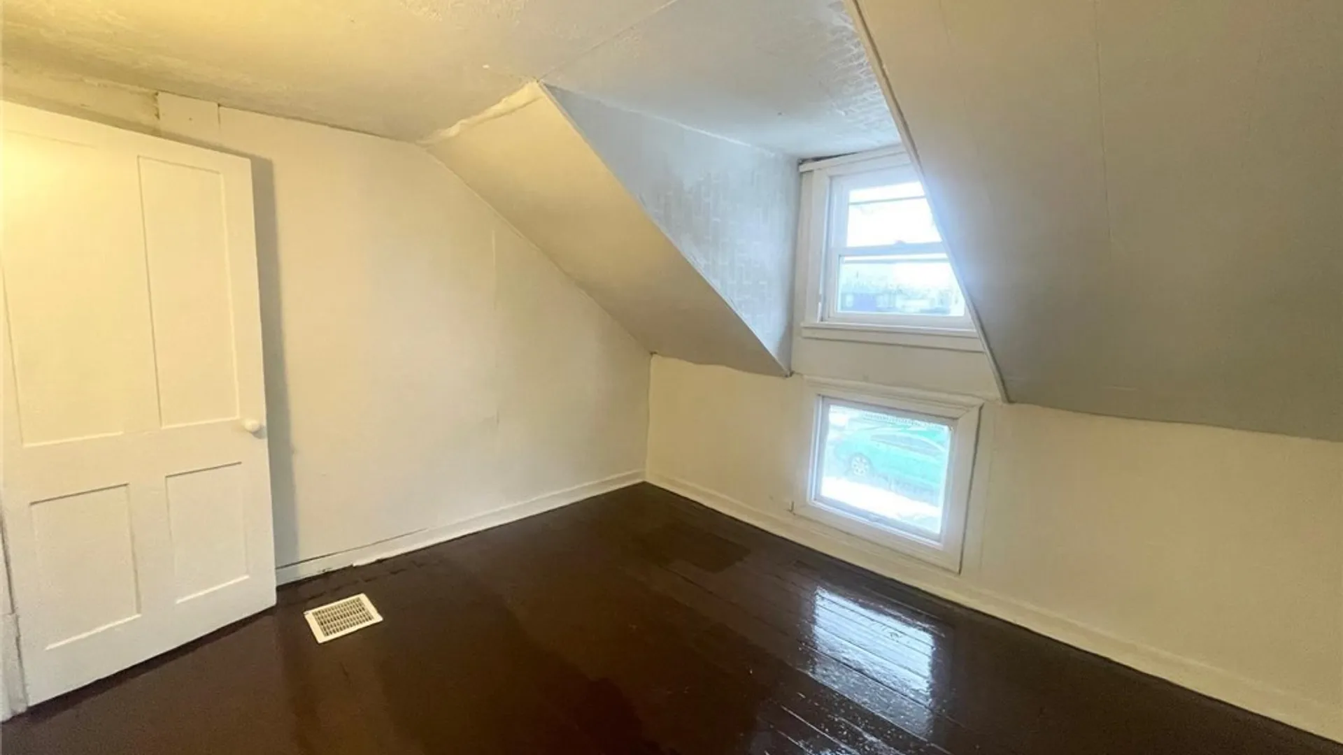 Property at 132 E Utica Street, Buffalo, NY 14209 16